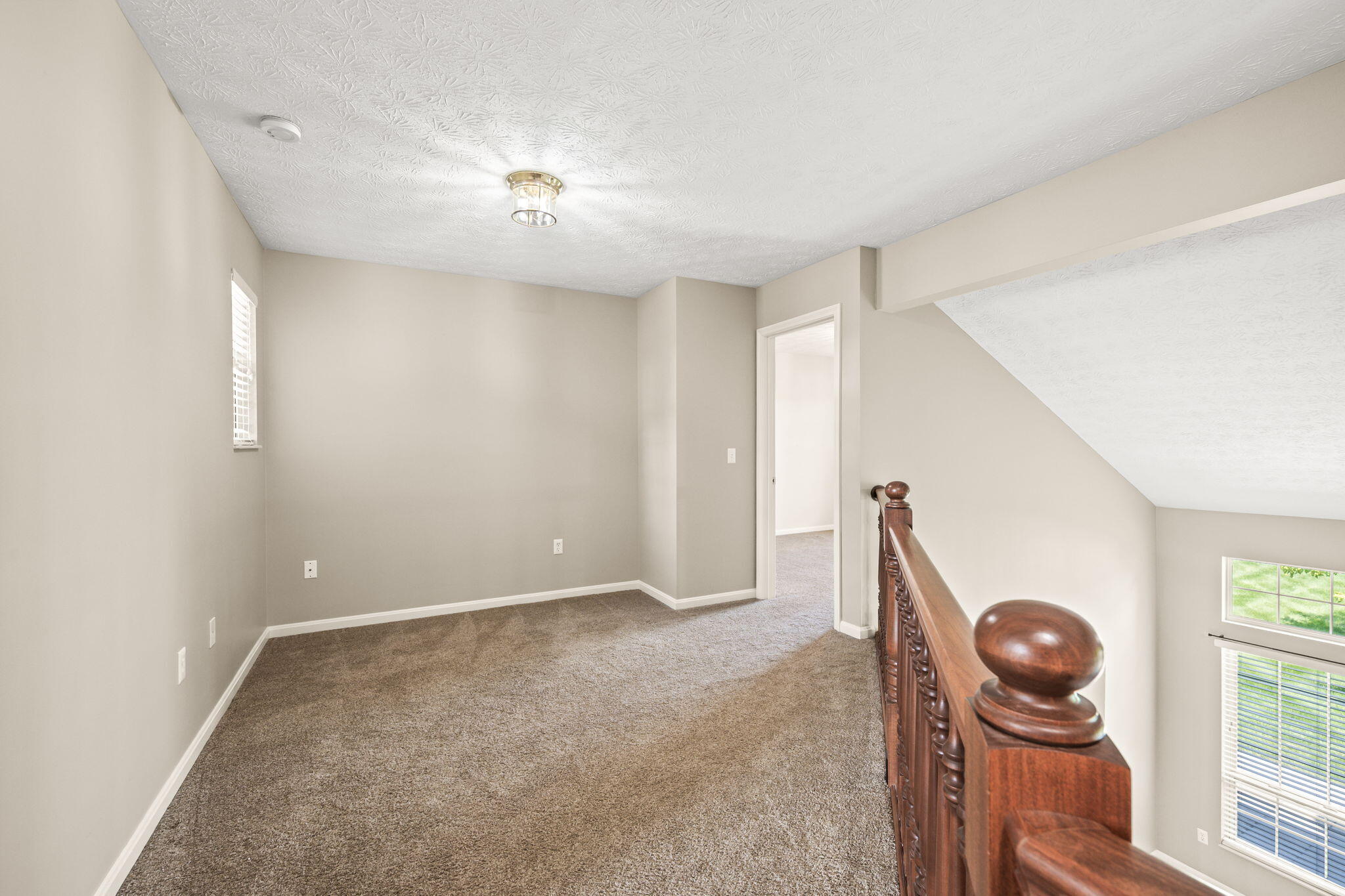 908 Cambridge Circle Property Photo 26