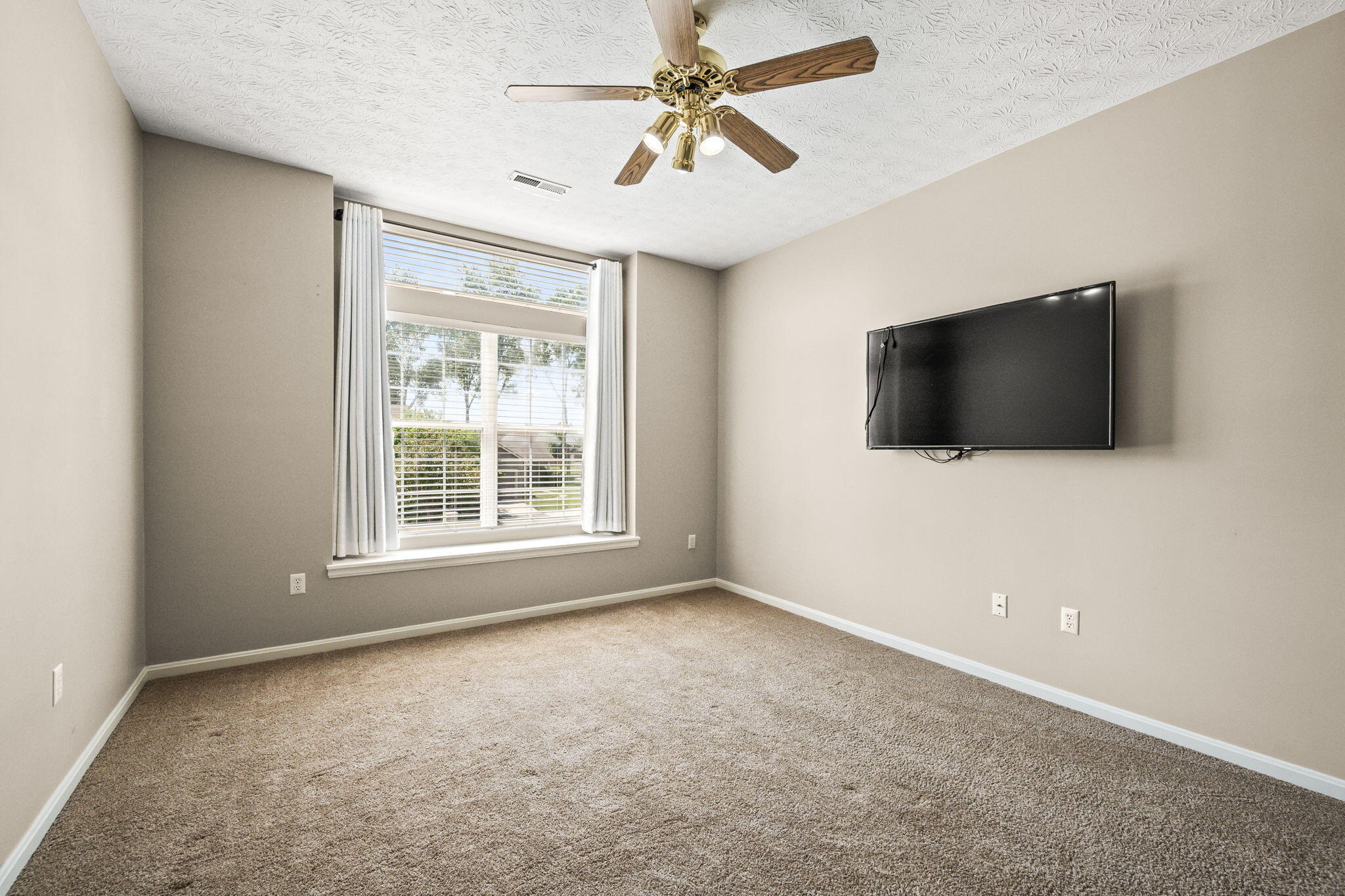 908 Cambridge Circle Property Photo 30