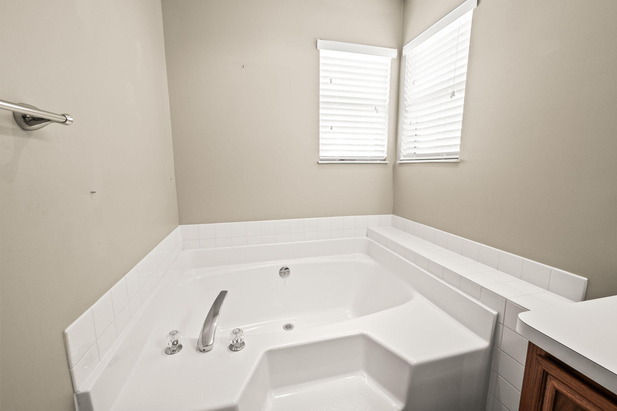 908 Cambridge Circle Property Photo 34