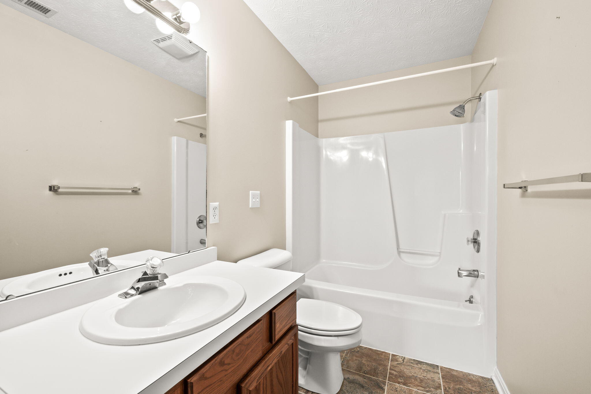 908 Cambridge Circle Property Photo 41