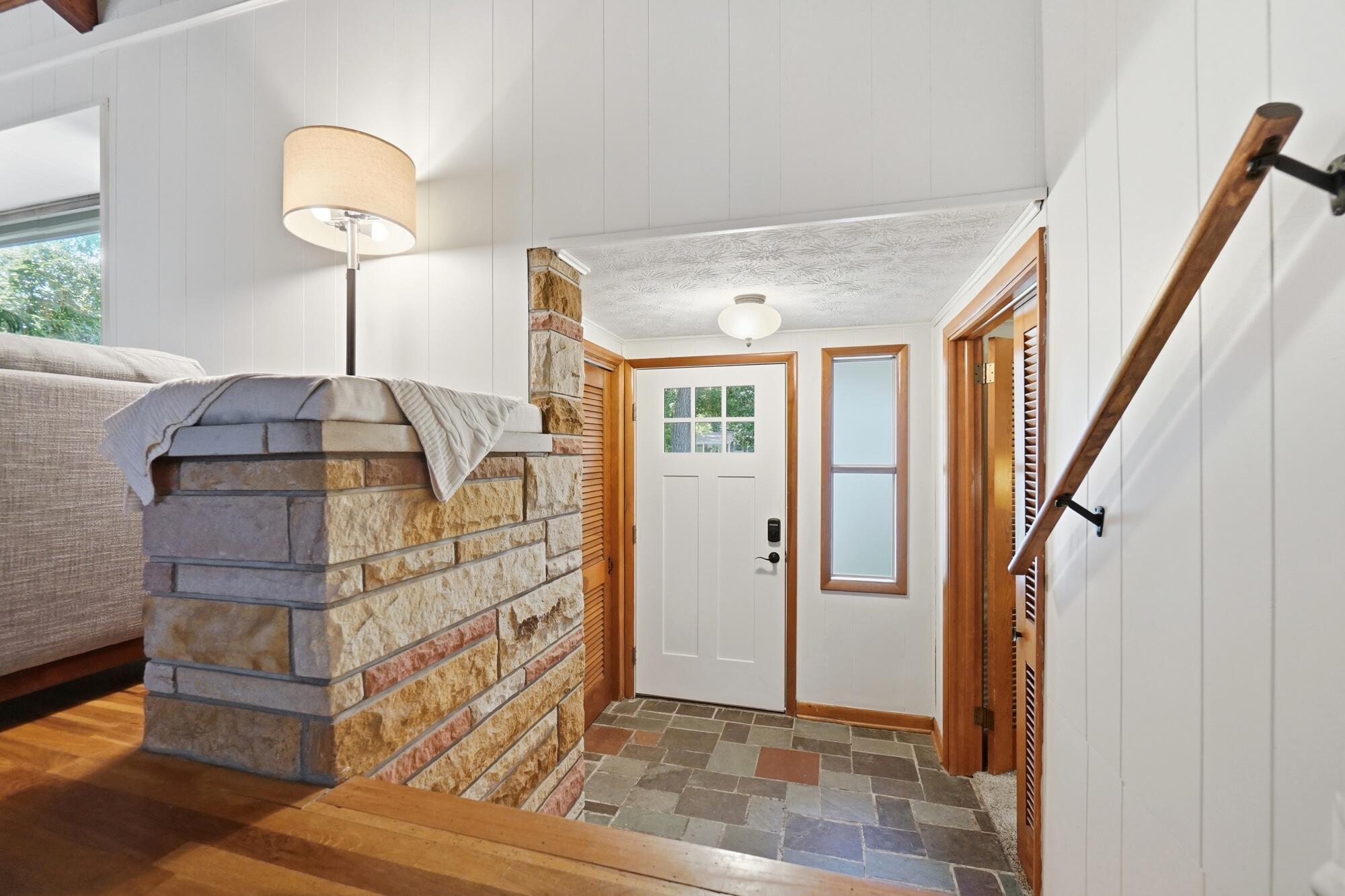 1918 Devon Drive Property Photo 8