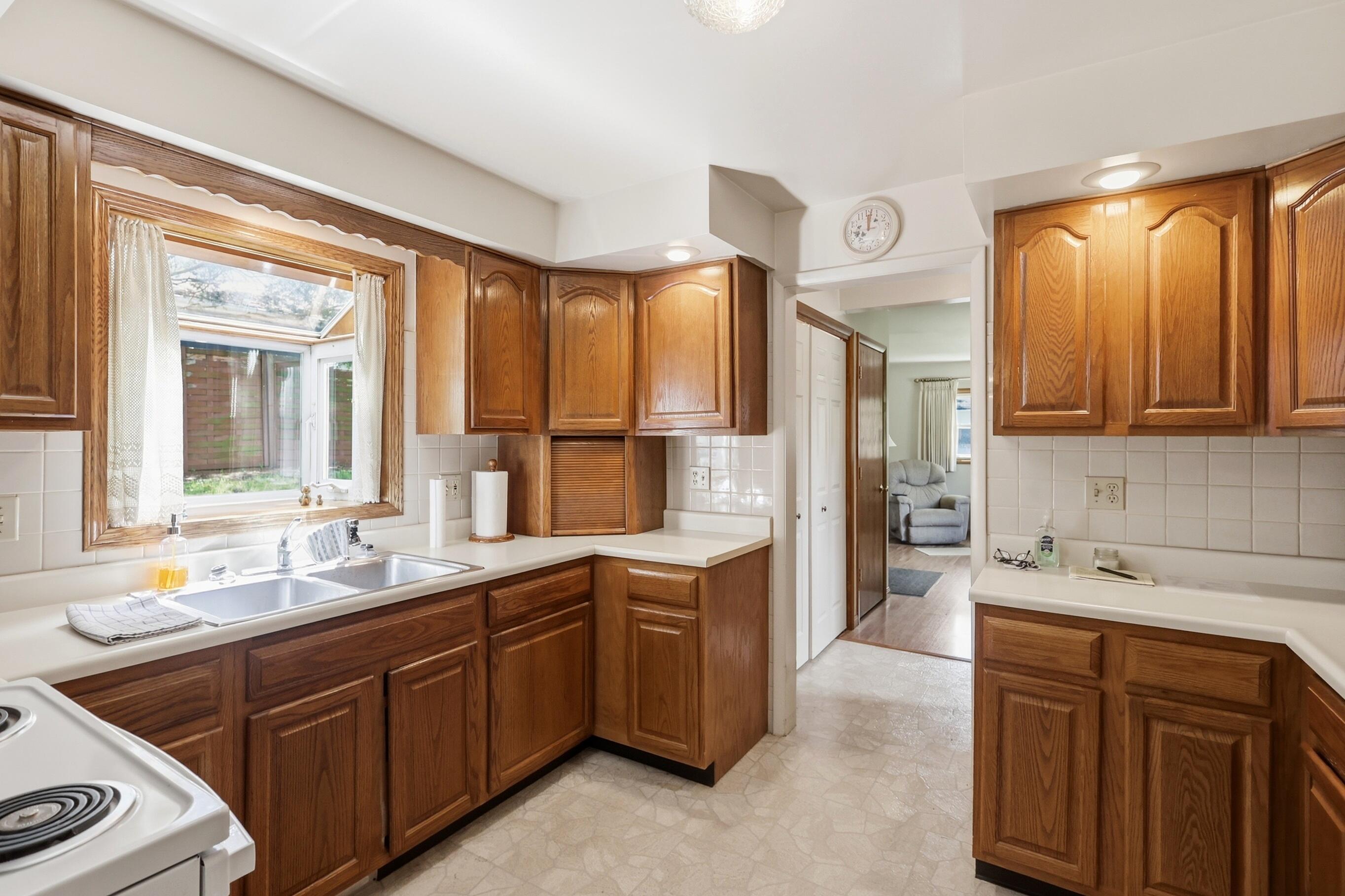 3059 Troehler Road Property Photo 12