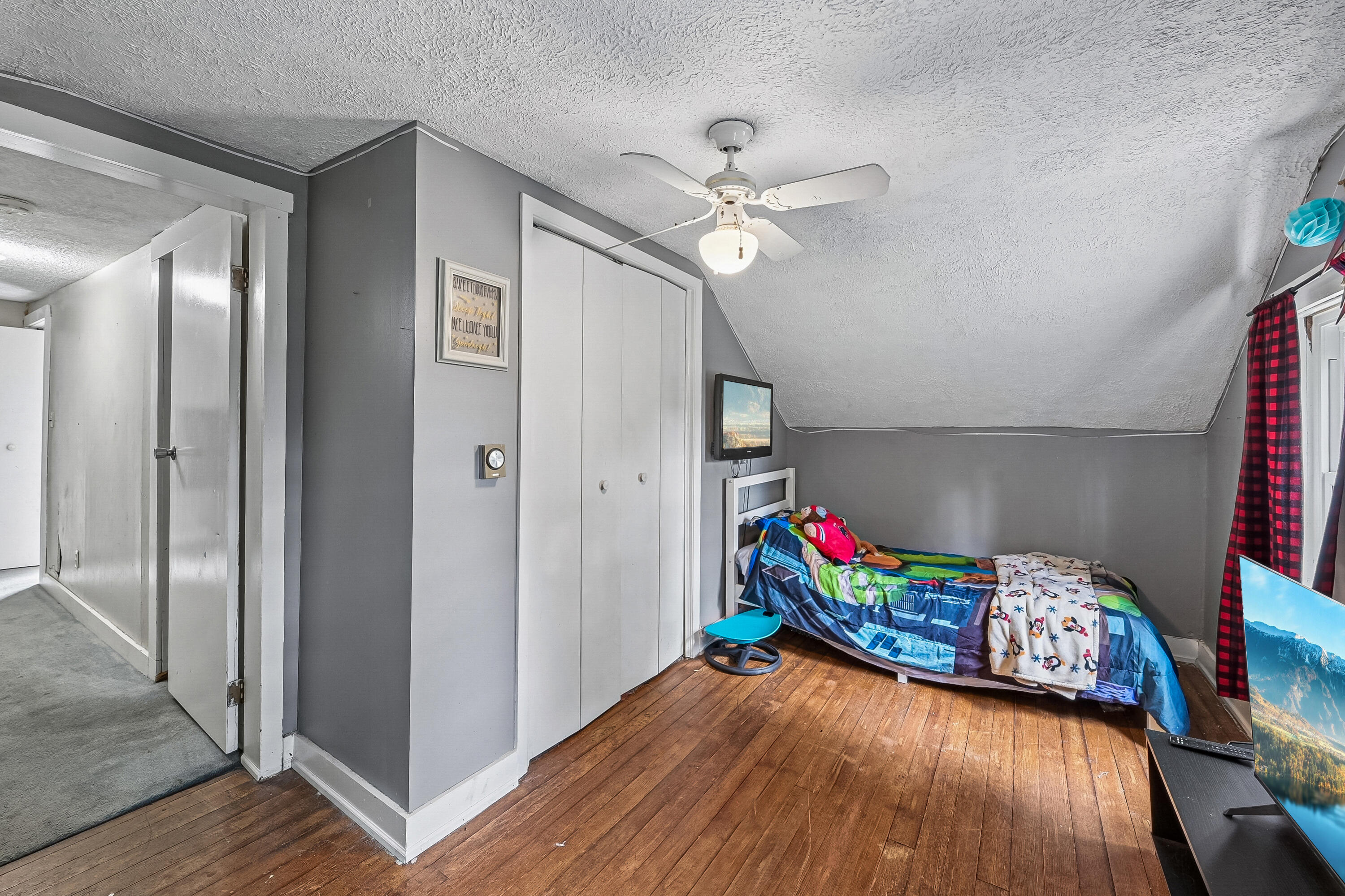 638 W Light Street Property Photo 45
