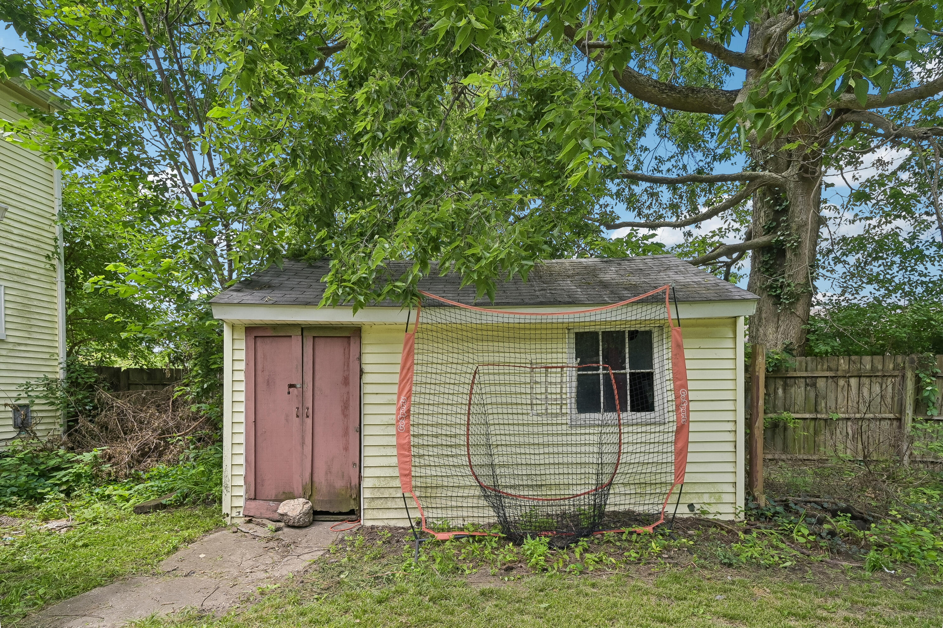 638 W Light Street Property Photo 58