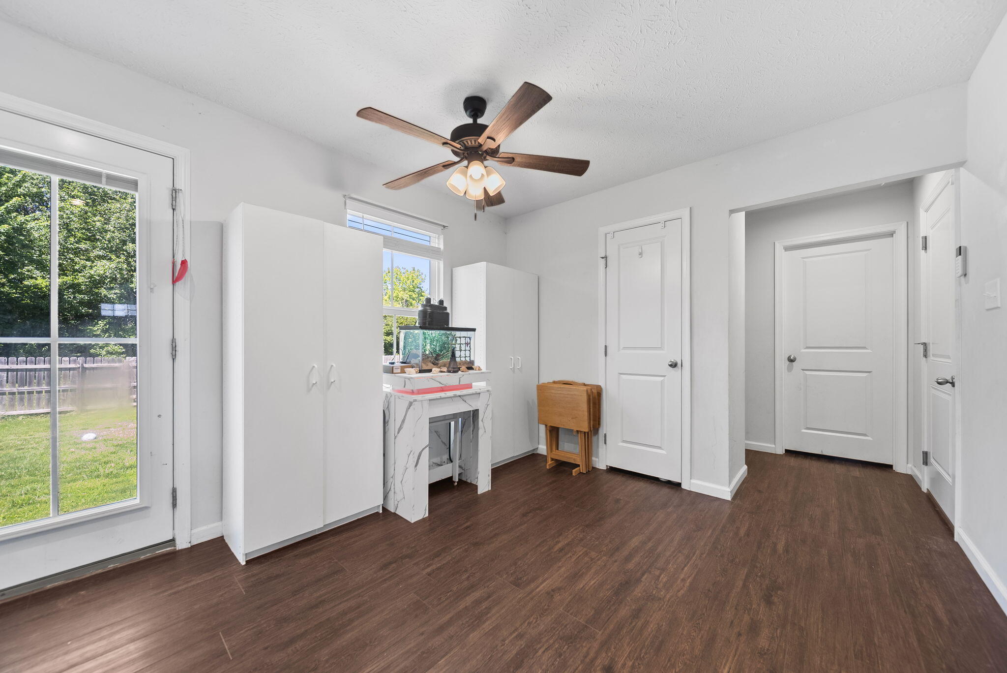 402 Golden Gate Avenue Property Photo 9