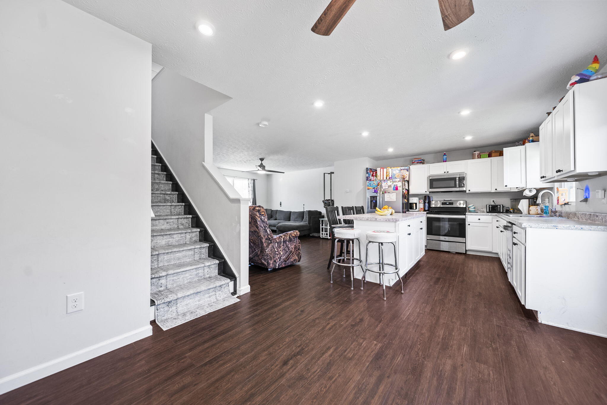 402 Golden Gate Avenue Property Photo 11