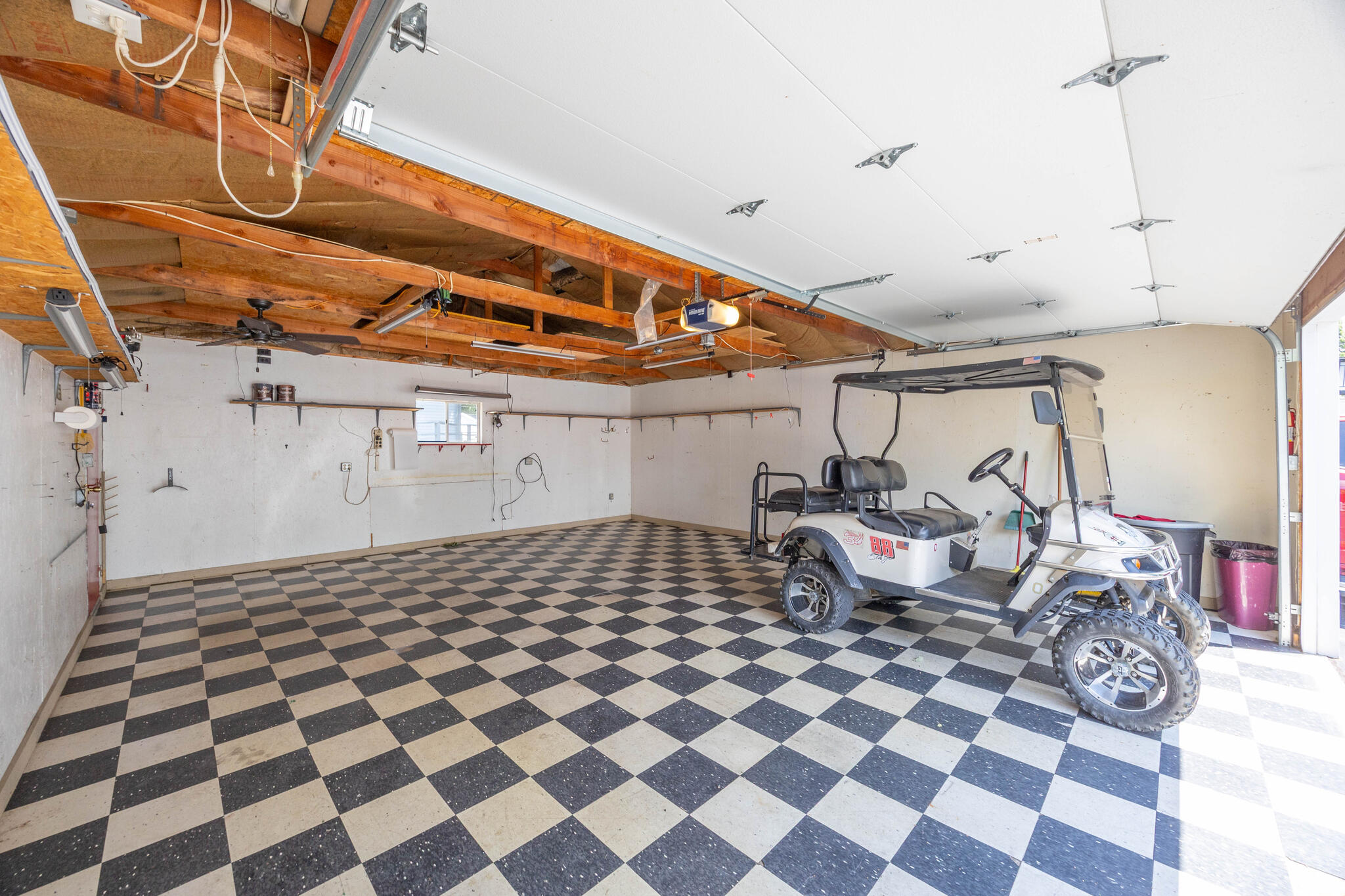 13923 Woll Drive Property Photo 8