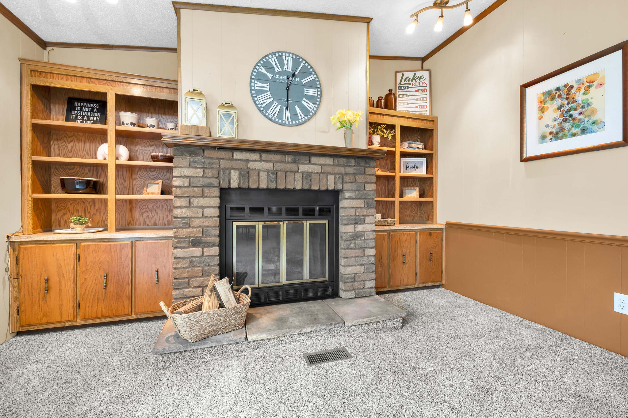 13923 Woll Drive Property Photo 10