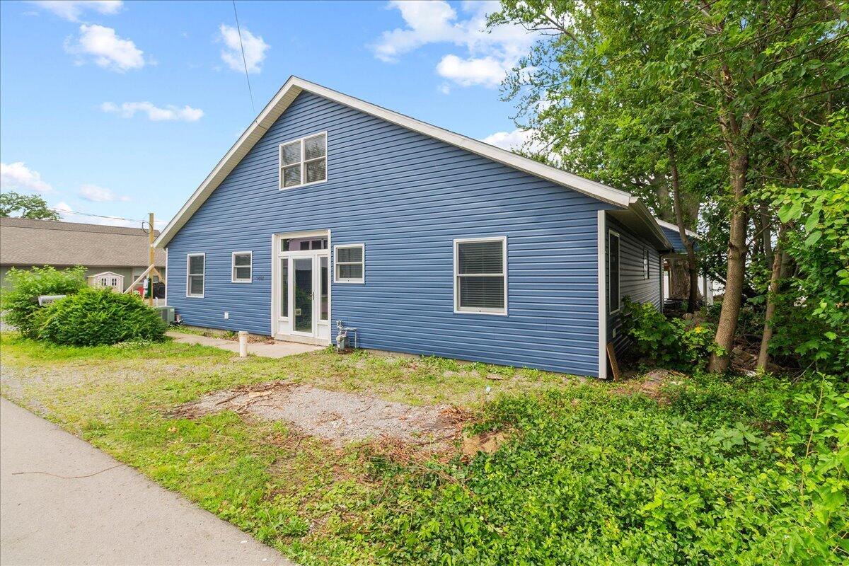 7807 Park Drive Property Photo 4