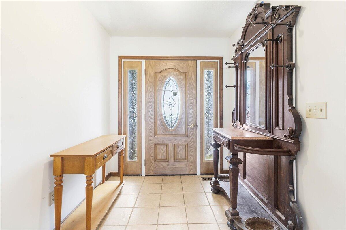 7807 Park Drive Property Photo 7