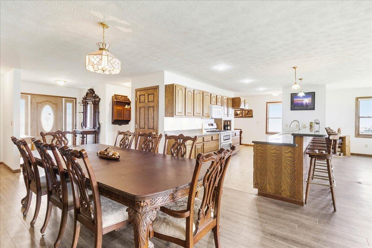7807 Park Drive Property Photo 10