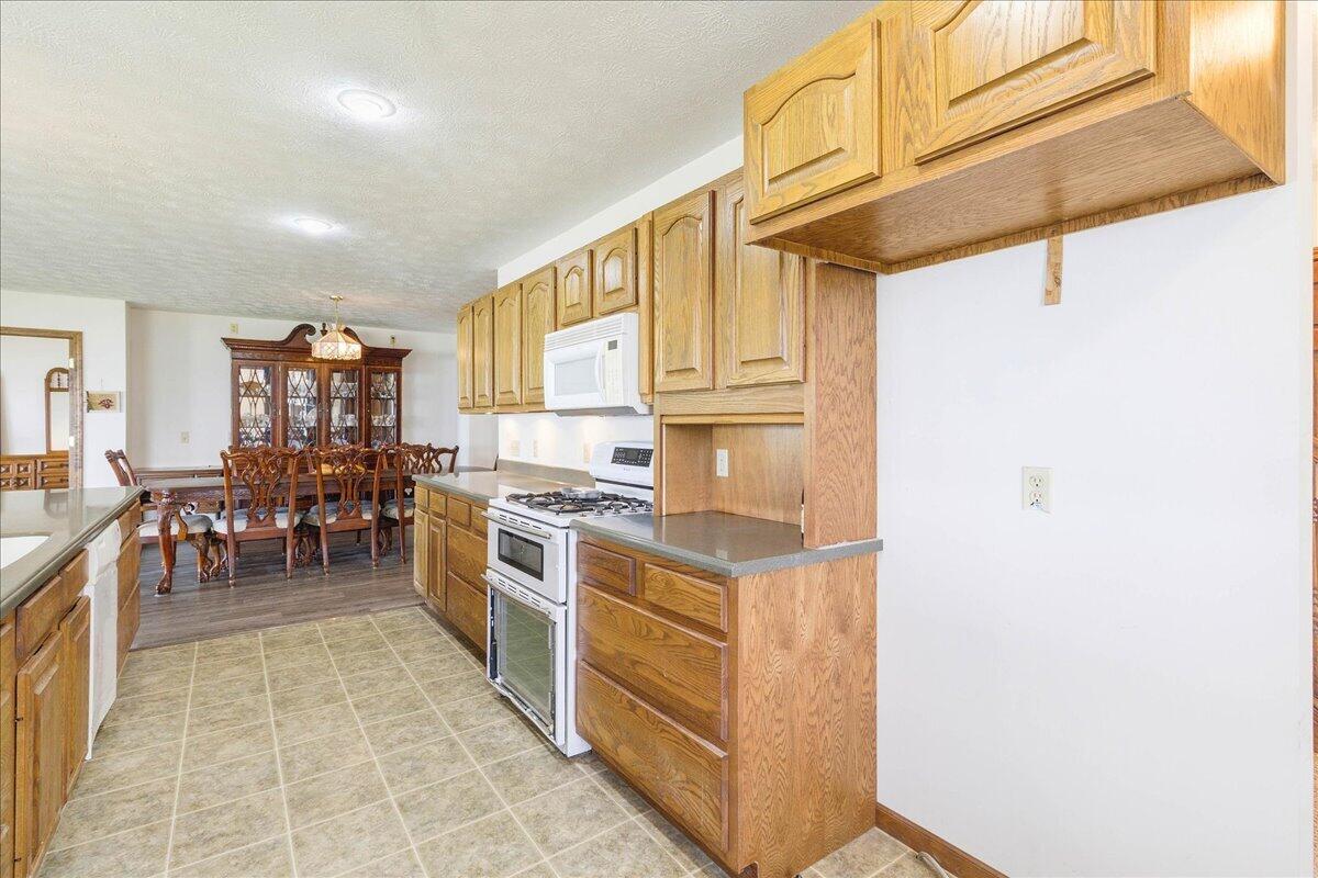 7807 Park Drive Property Photo 12