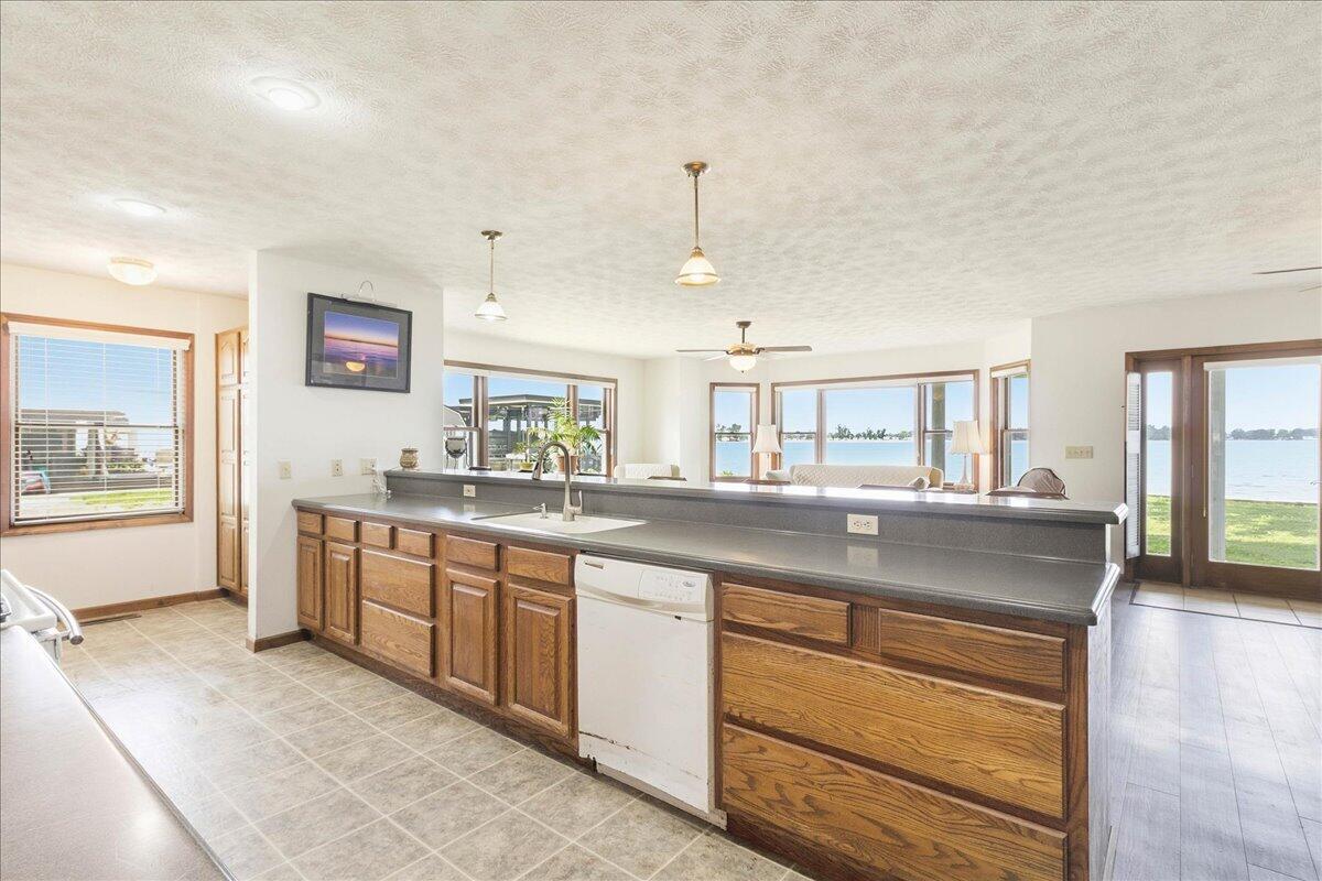 7807 Park Drive Property Photo 13