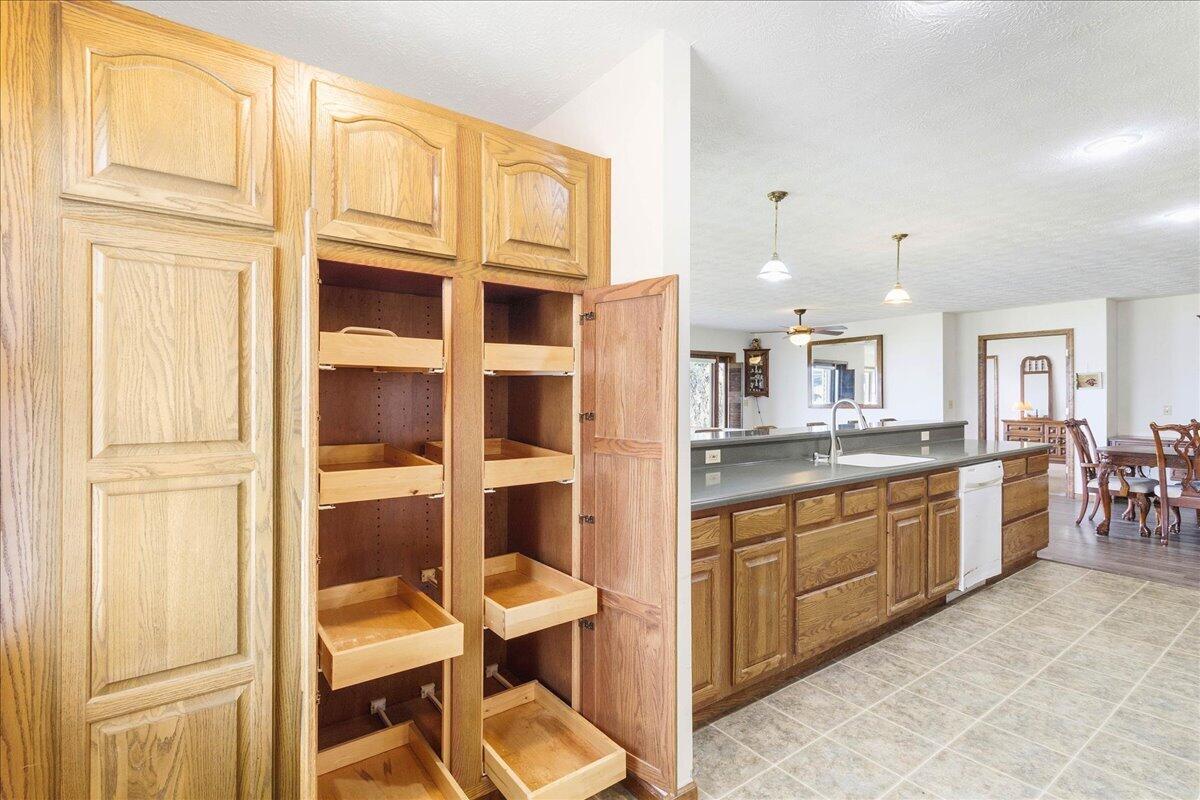 7807 Park Drive Property Photo 14
