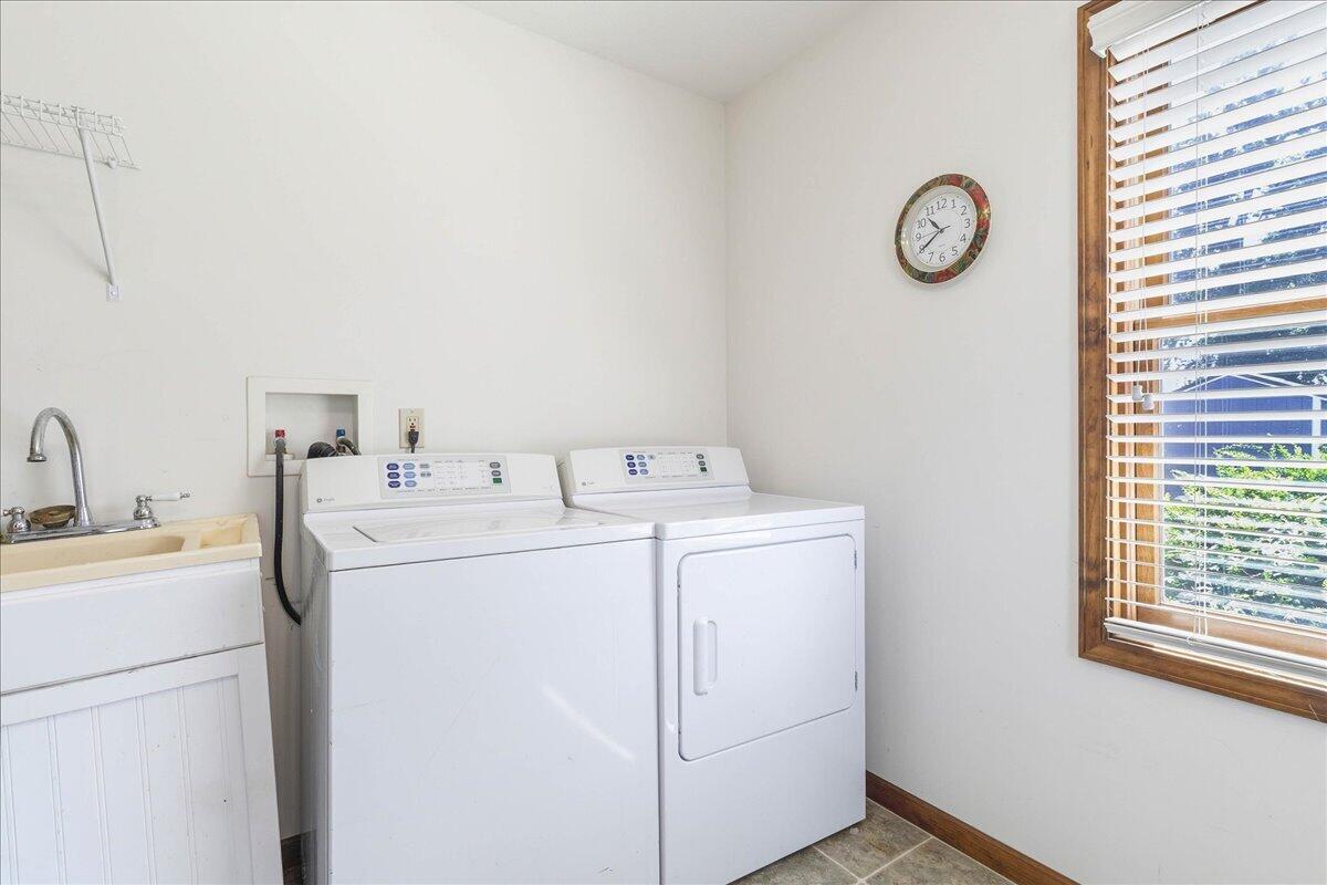 7807 Park Drive Property Photo 32
