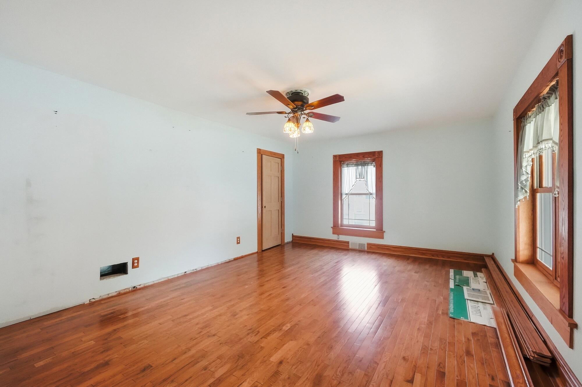 649 E High Street Property Photo 13