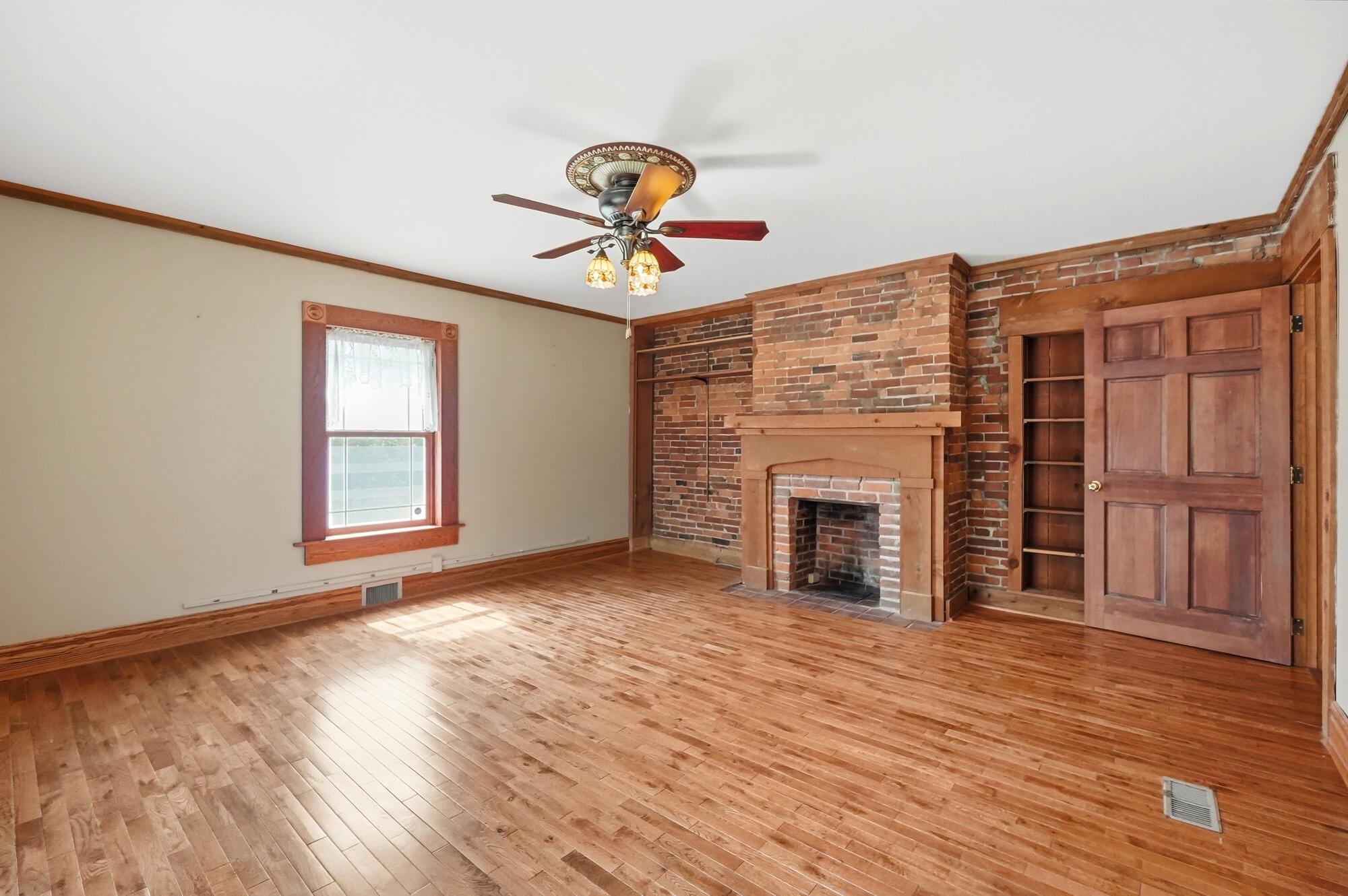649 E High Street Property Photo 17