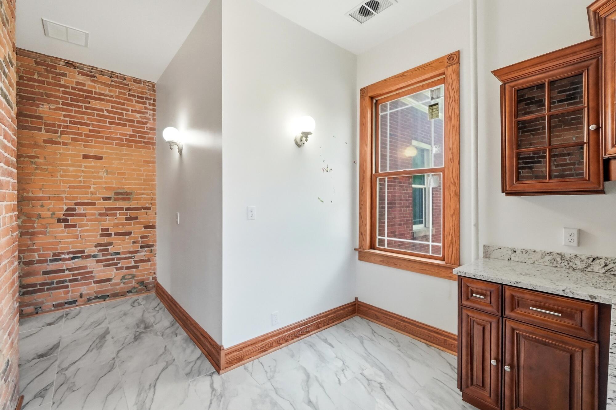 649 E High Street Property Photo 41