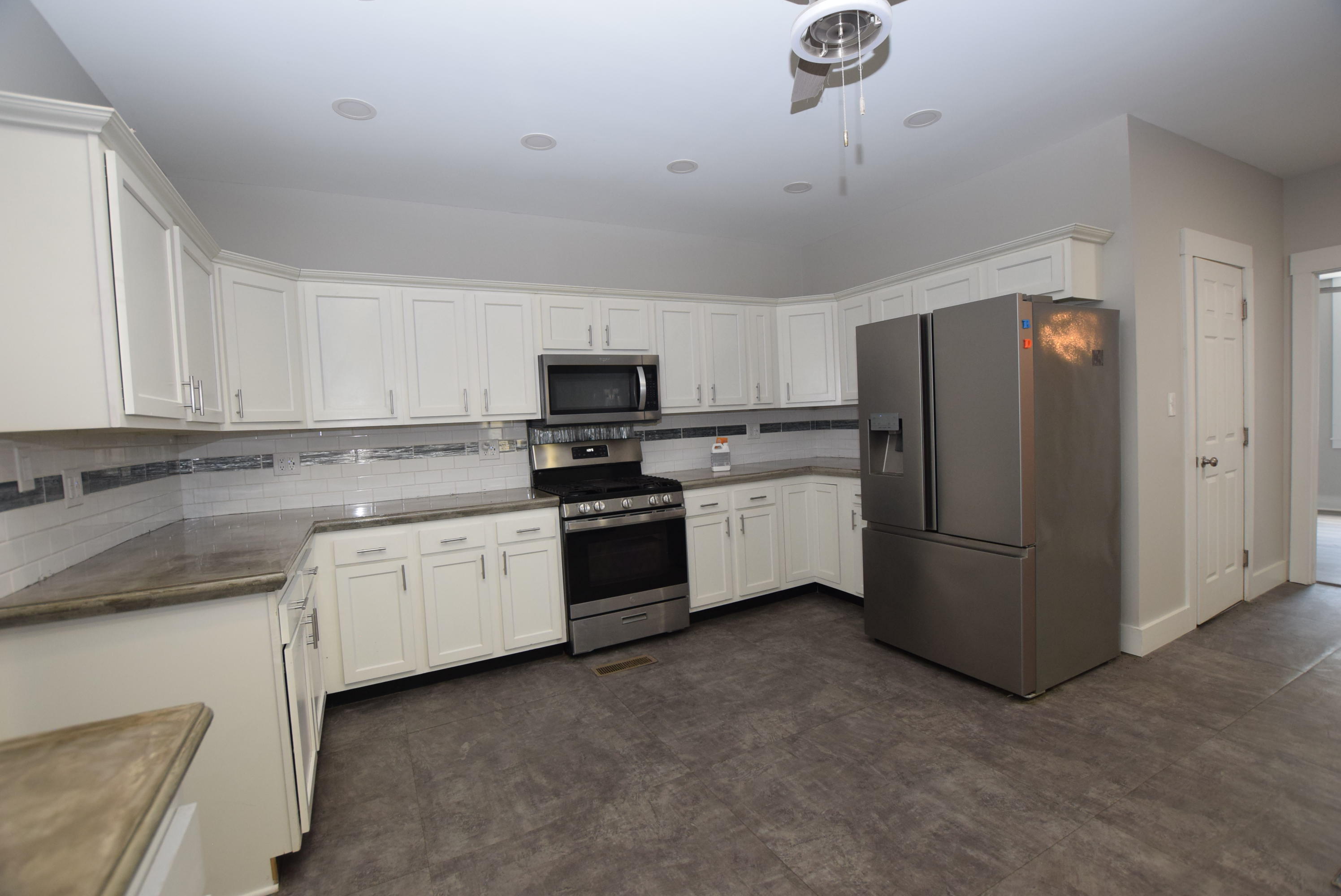 201 E Miami Street Property Photo 15