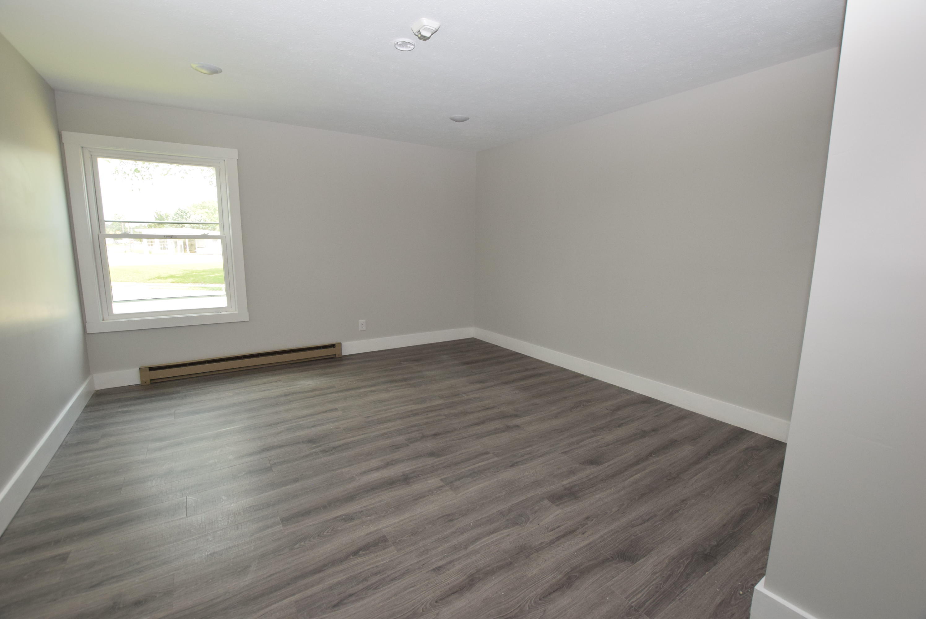 201 E Miami Street Property Photo 28