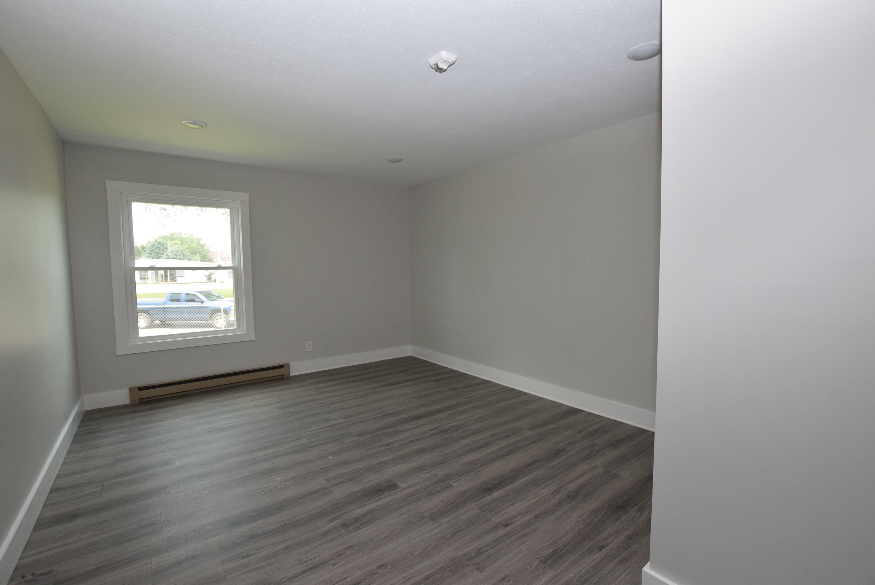 201 E Miami Street Property Photo 33