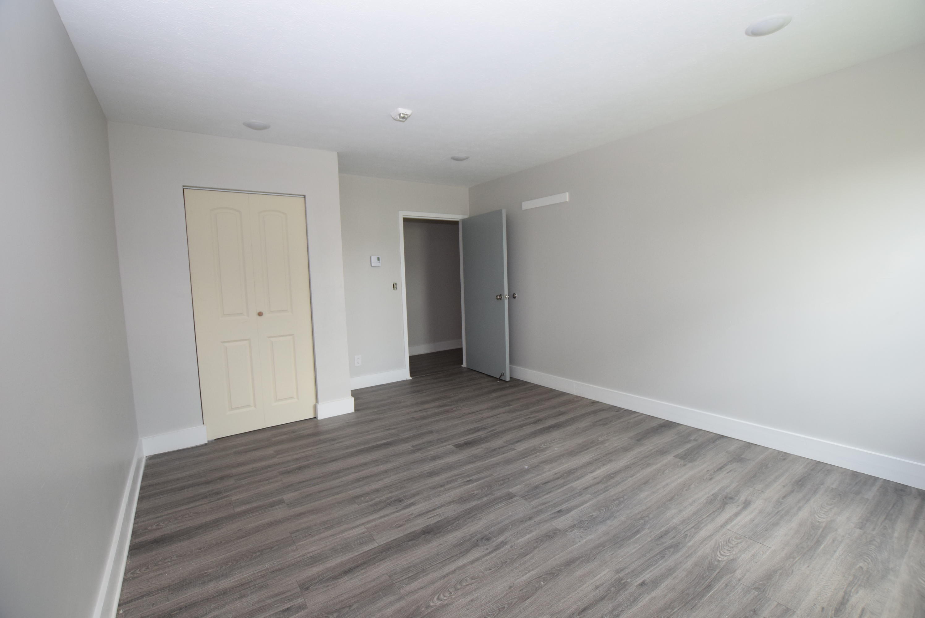 201 E Miami Street Property Photo 34