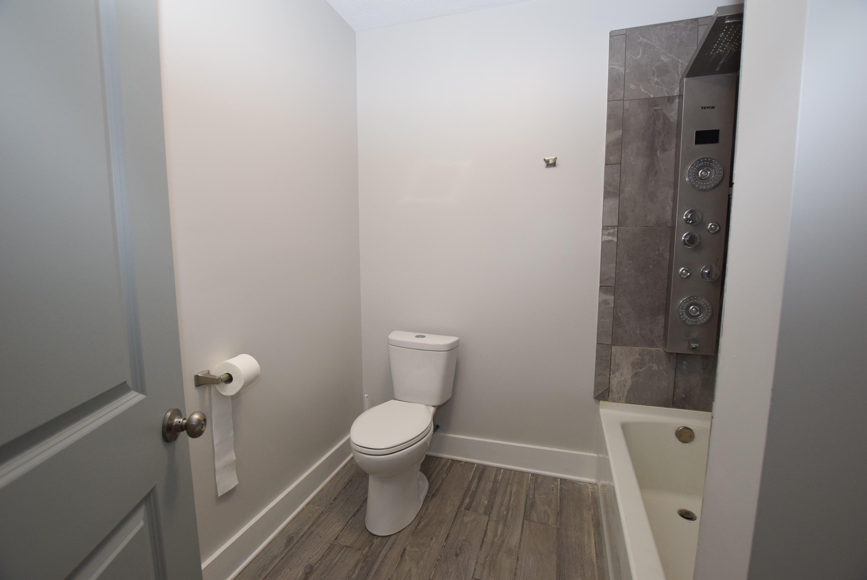 201 E Miami Street Property Photo 35