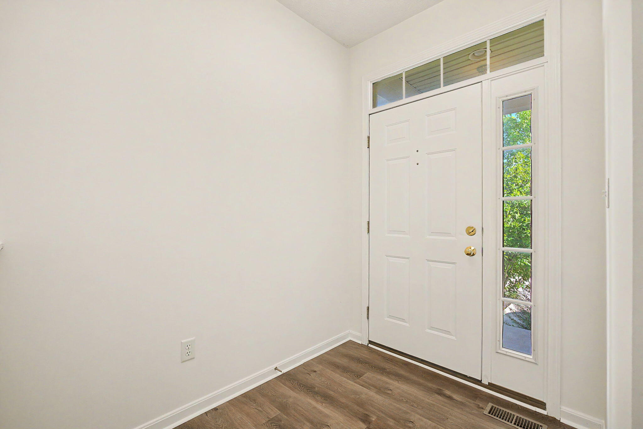 2567 Eagle View Drive Property Photo 7