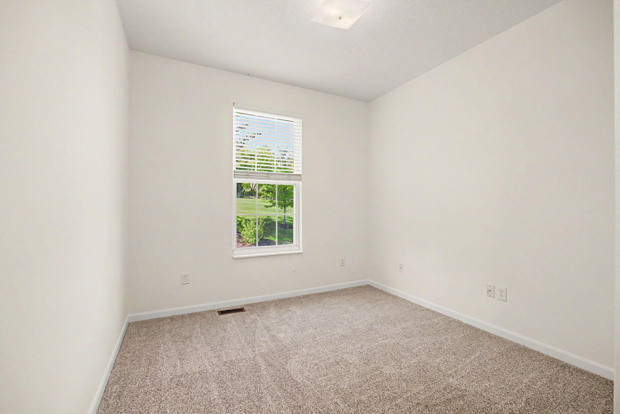 2567 Eagle View Drive Property Photo 24