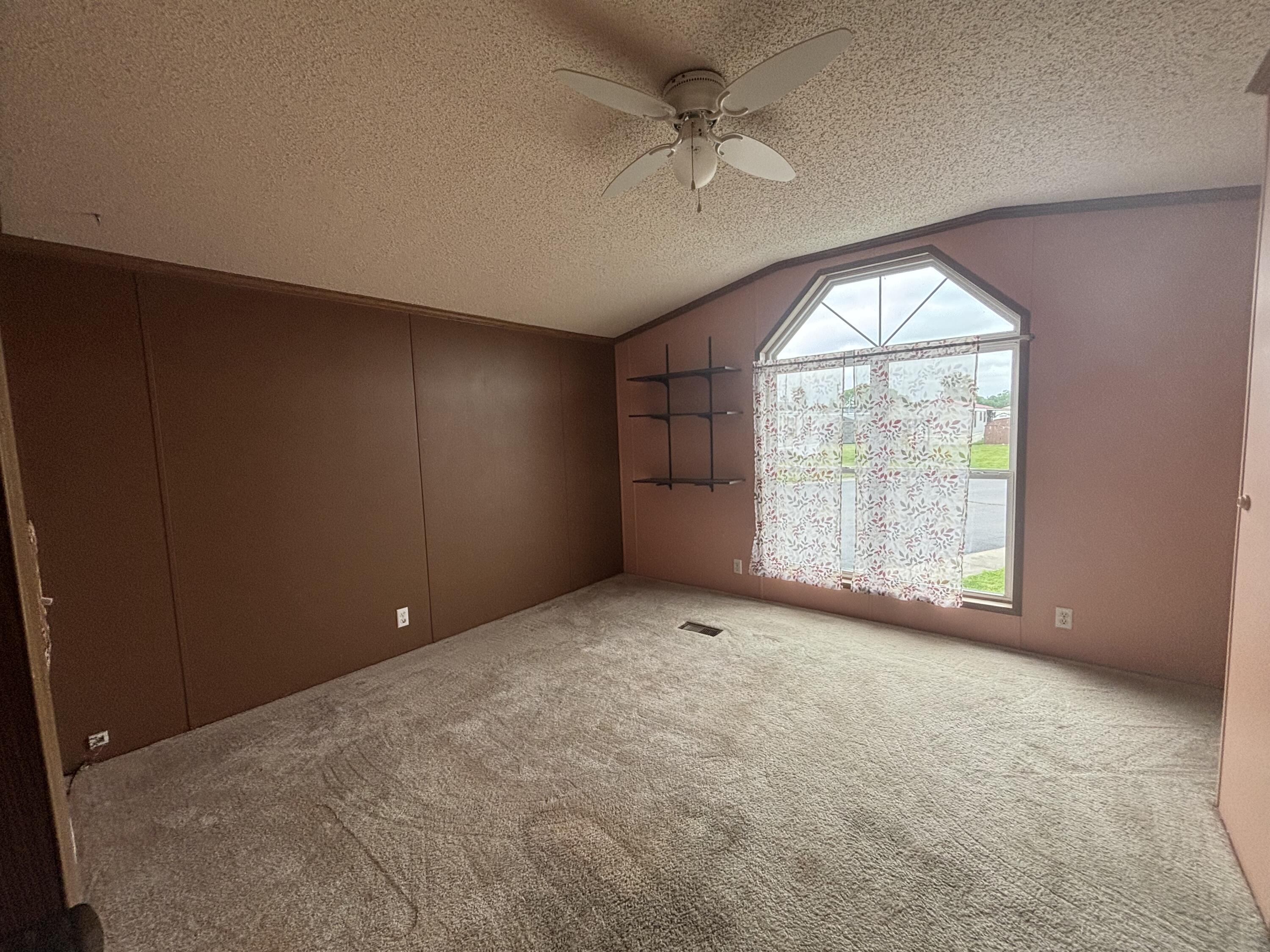 12049 Holly Drive 20 Property Photo 6