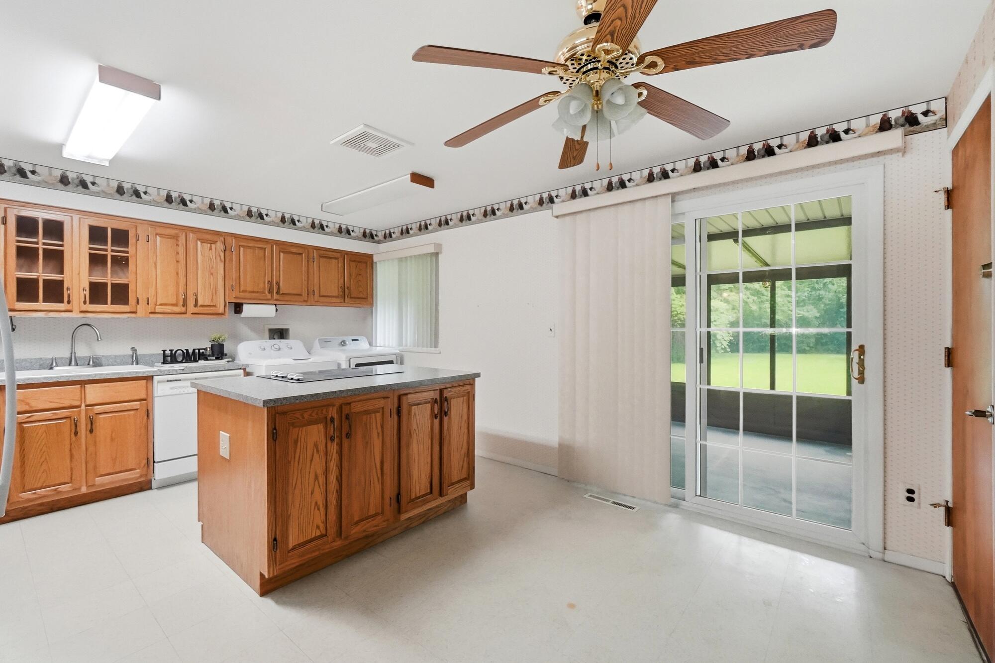 5349 Powell Road Property Photo 7