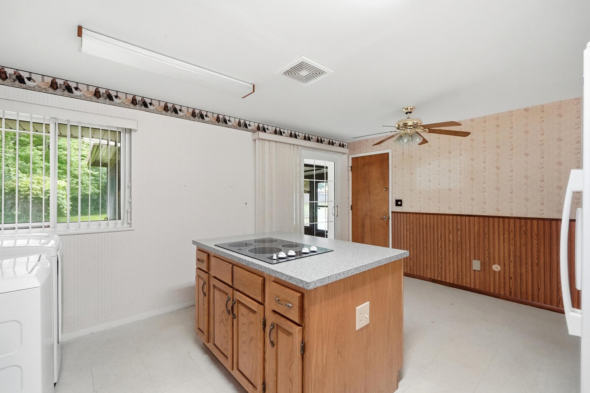 5349 Powell Road Property Photo 11