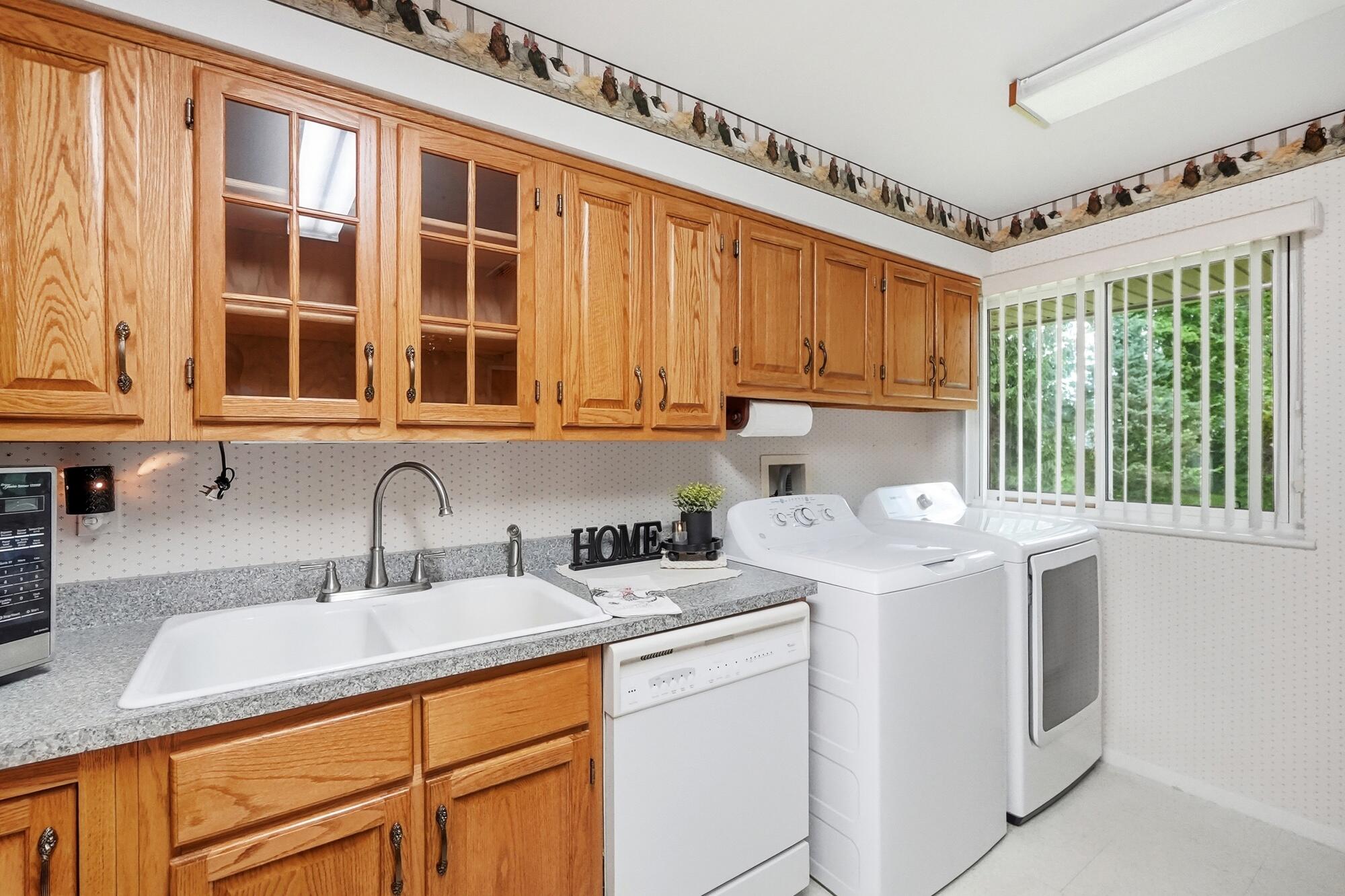 5349 Powell Road Property Photo 13