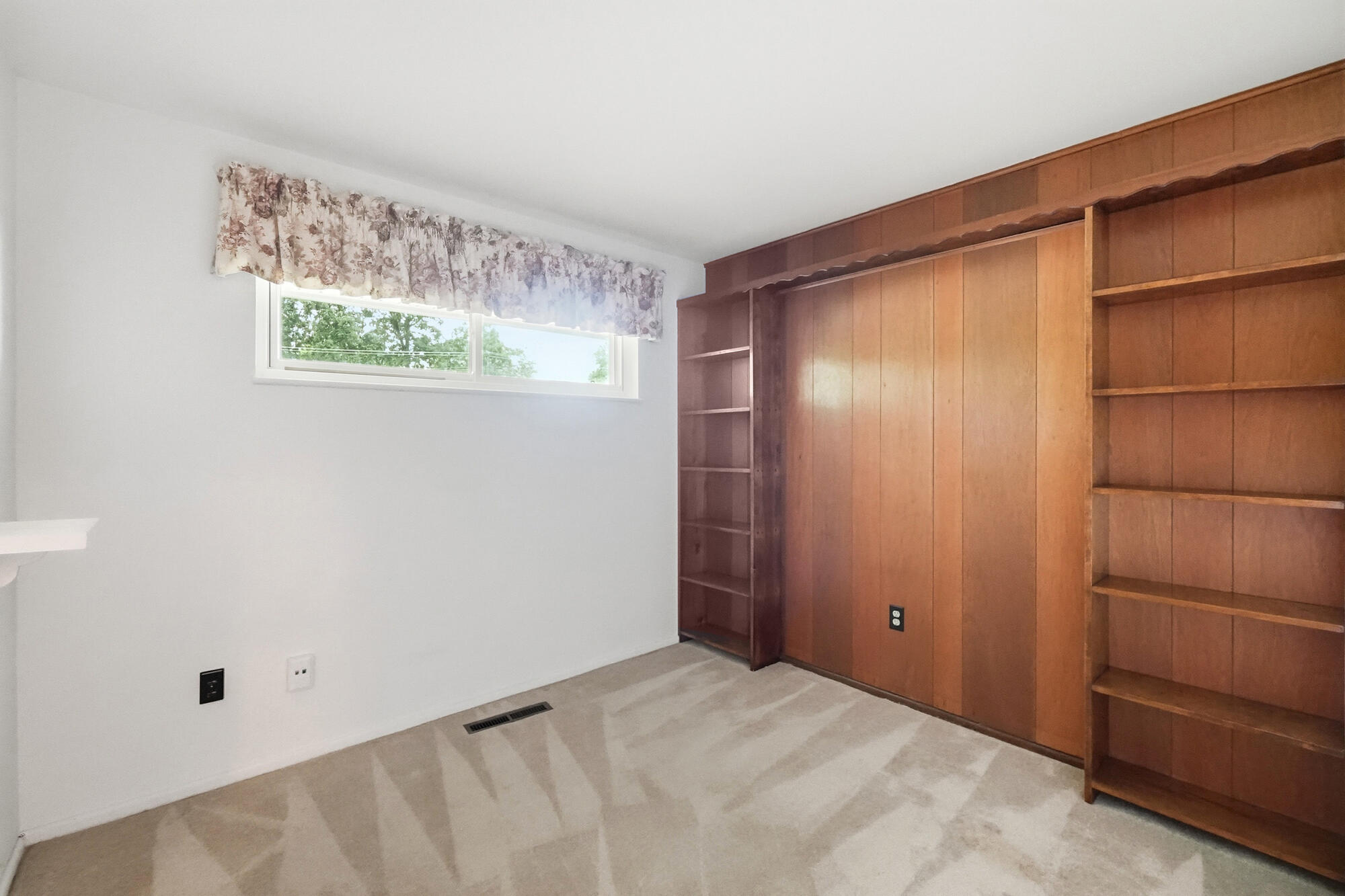 5349 Powell Road Property Photo 25