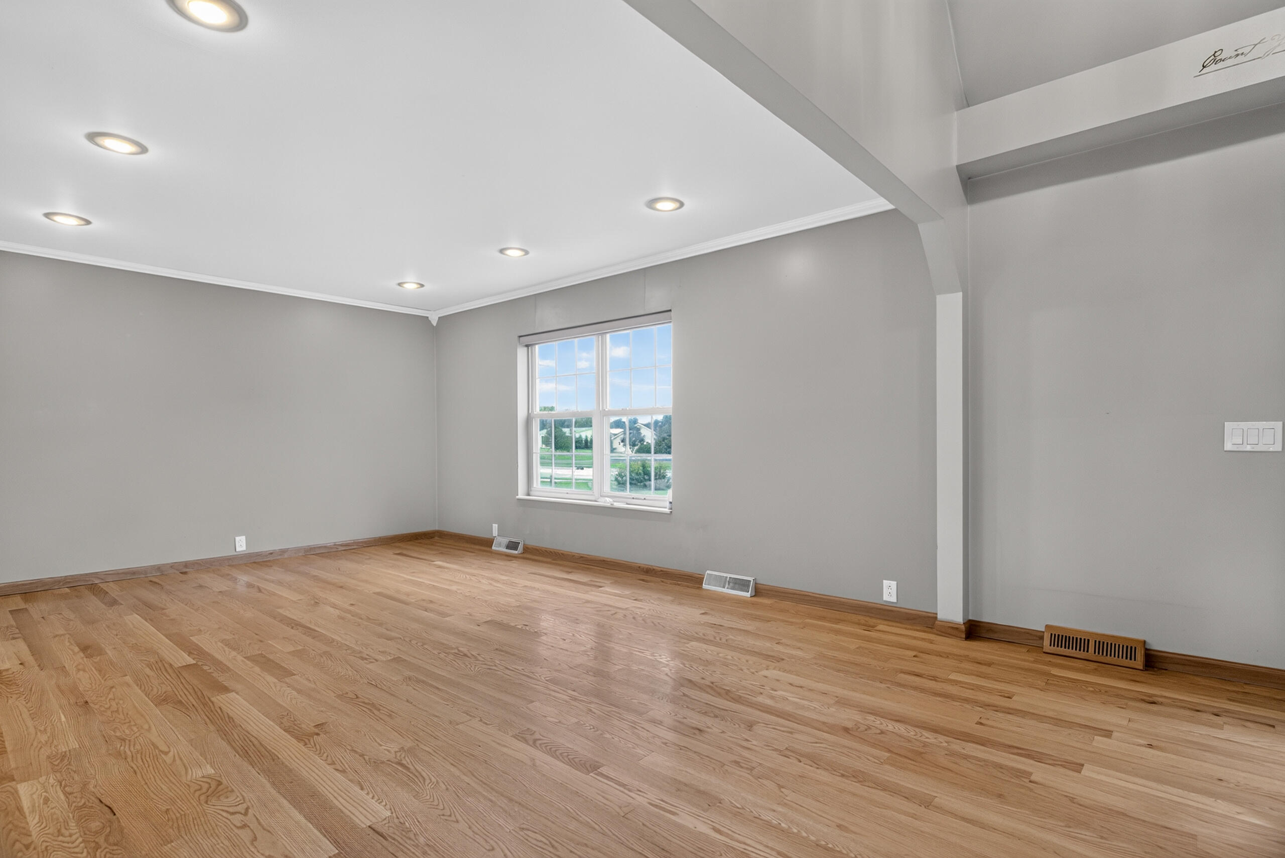 2123 Wapakoneta Avenue Property Photo 6