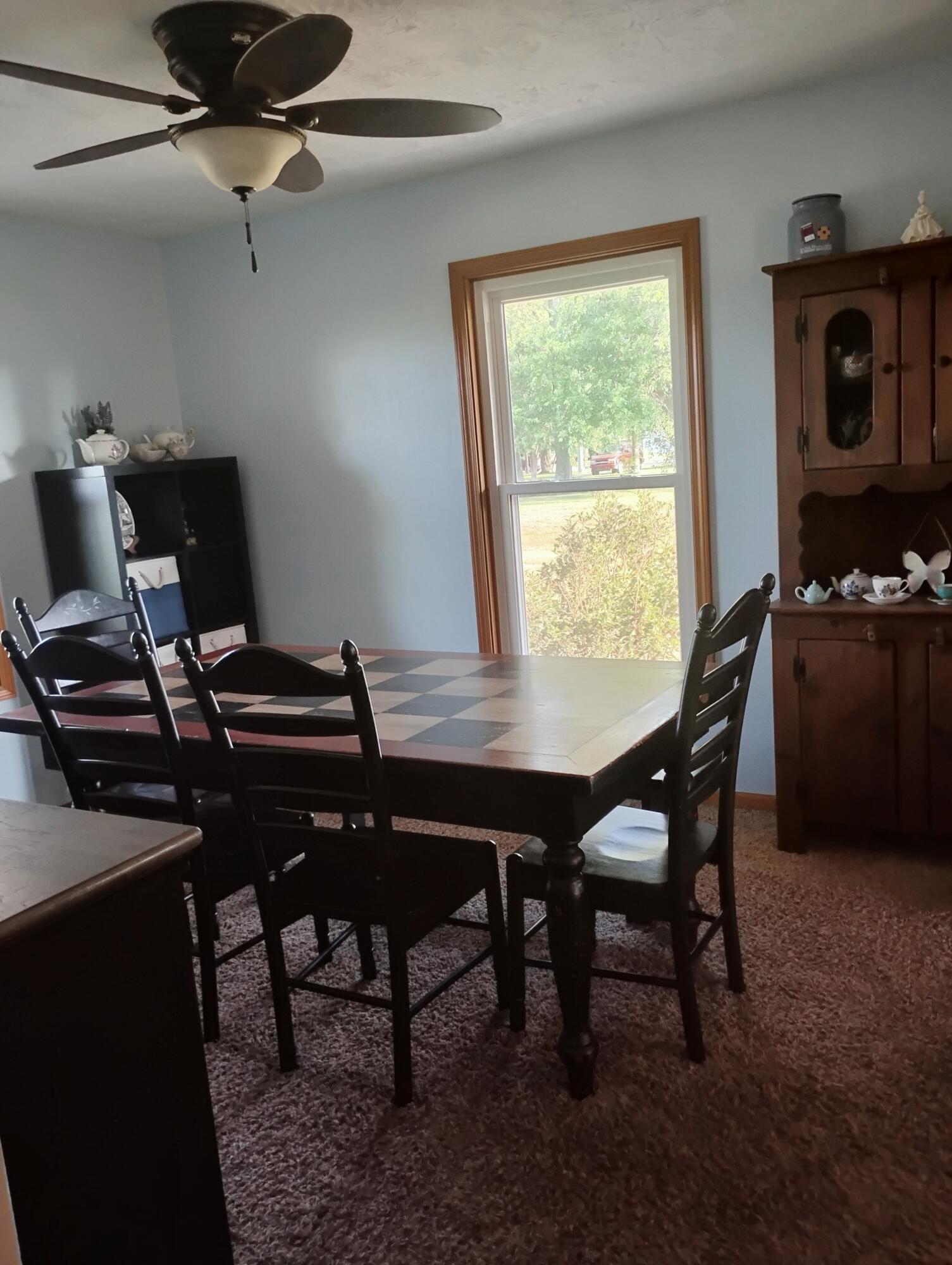 304 S Locust Street Property Photo 17