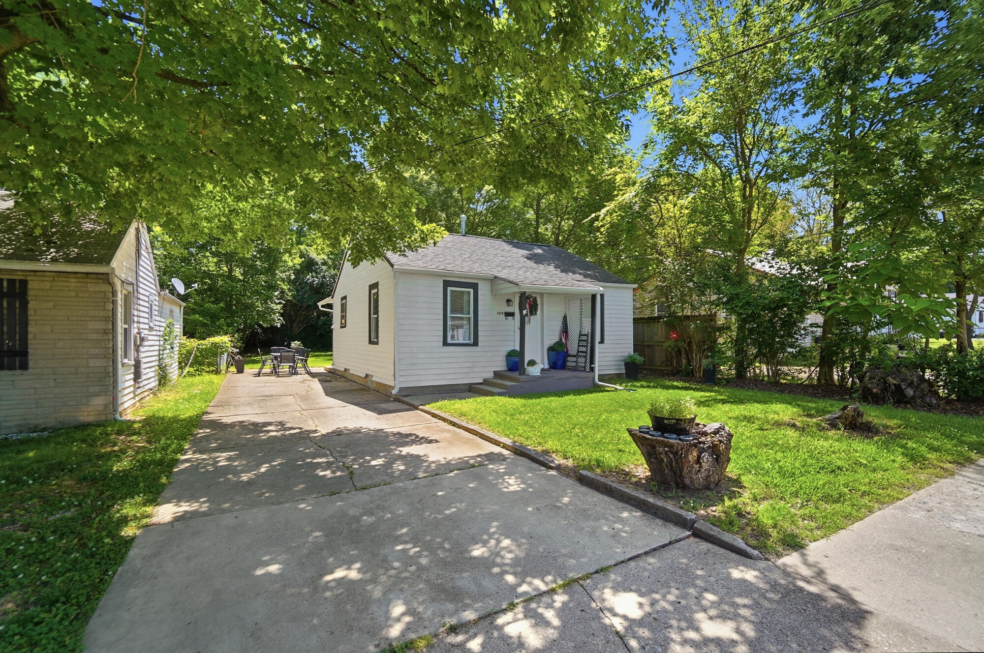 124 4th Avenue Property Photo 1