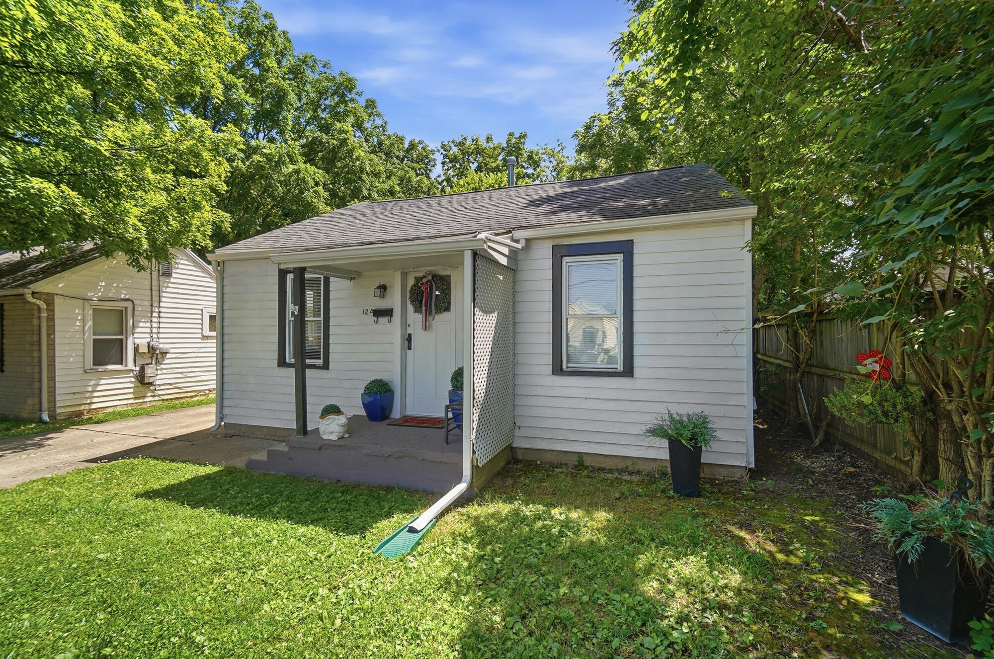 124 4th Avenue Property Photo 3