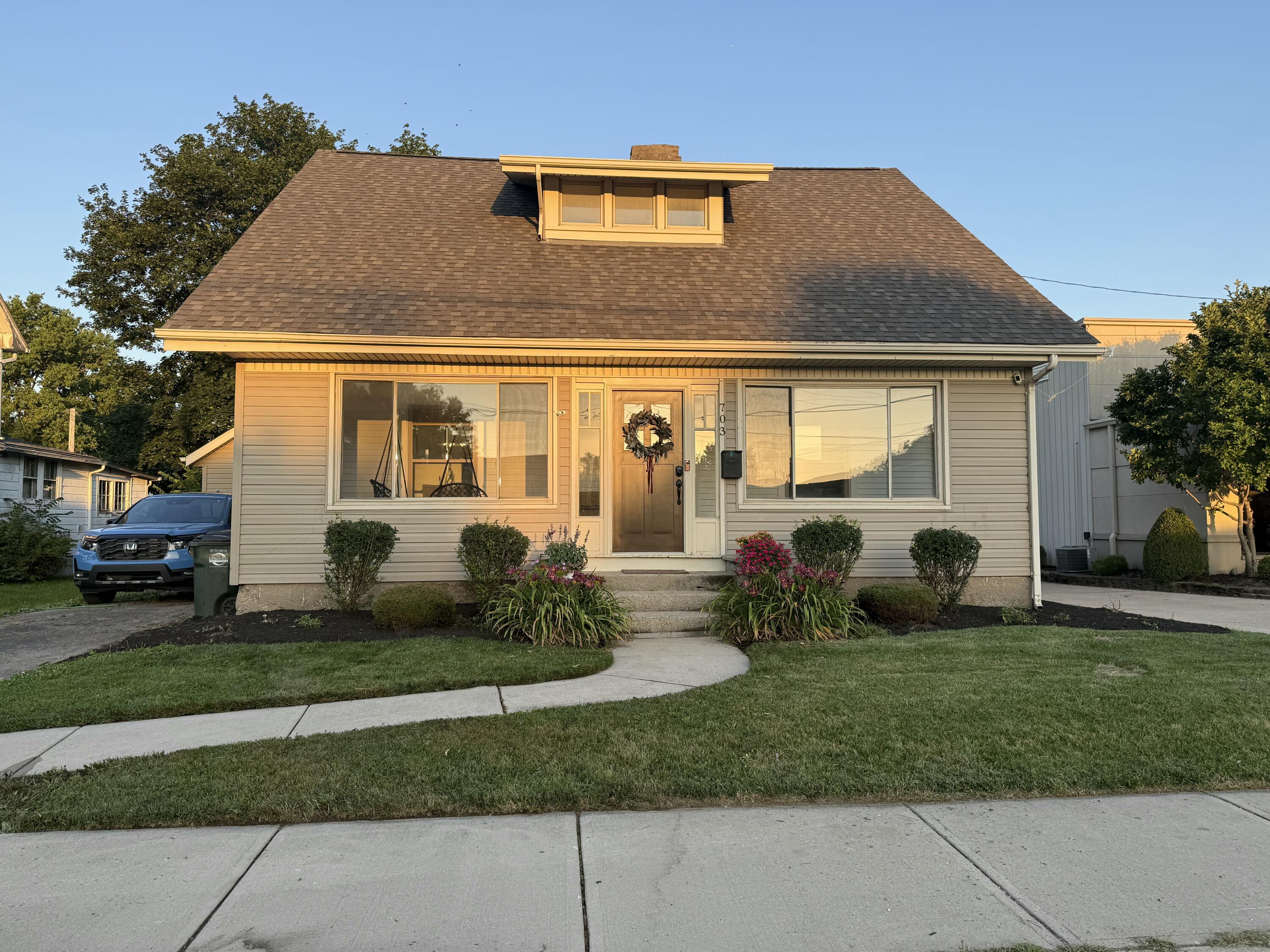 703 N Market Street Property Photo 1