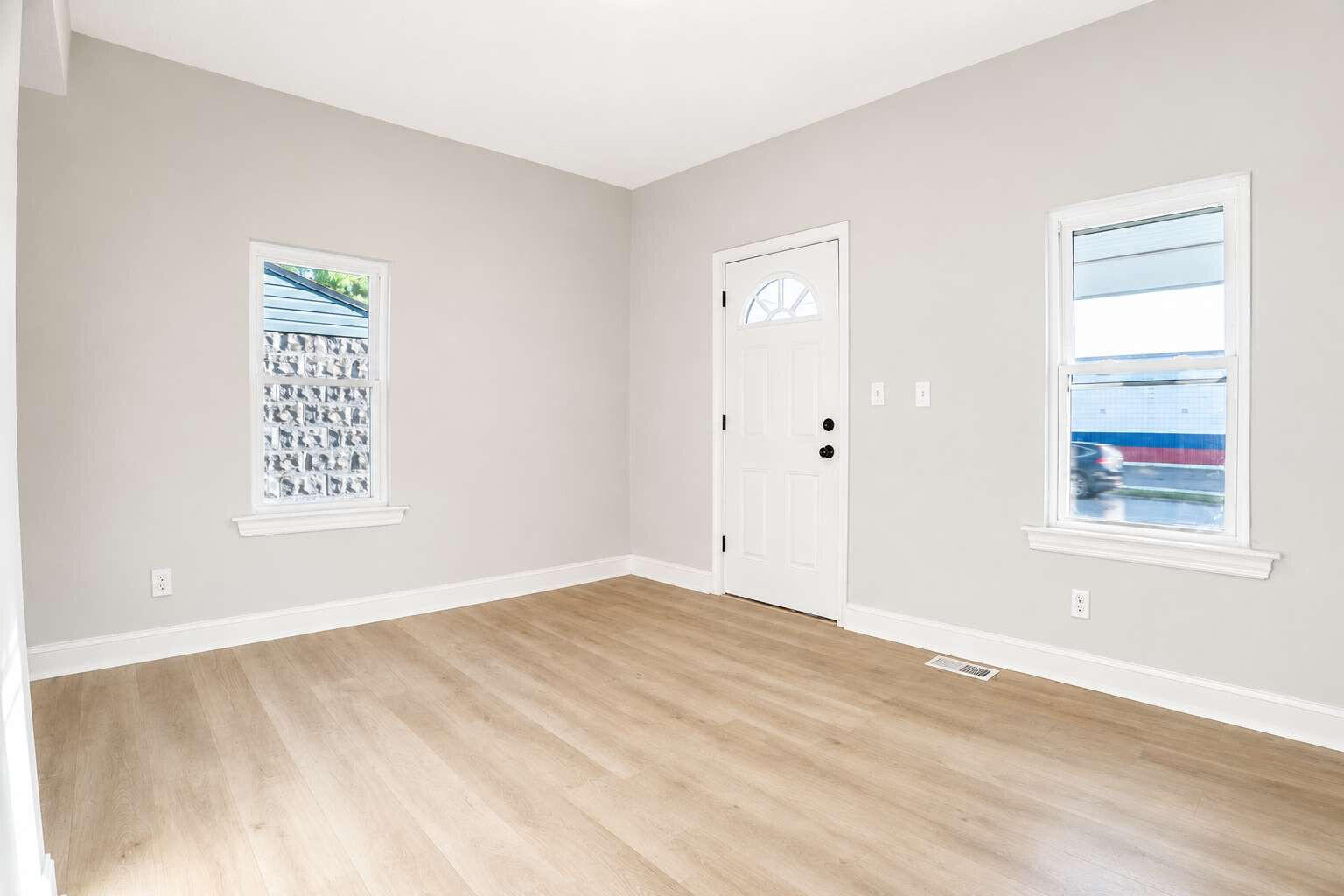 218 N Jackson Street Property Photo 6