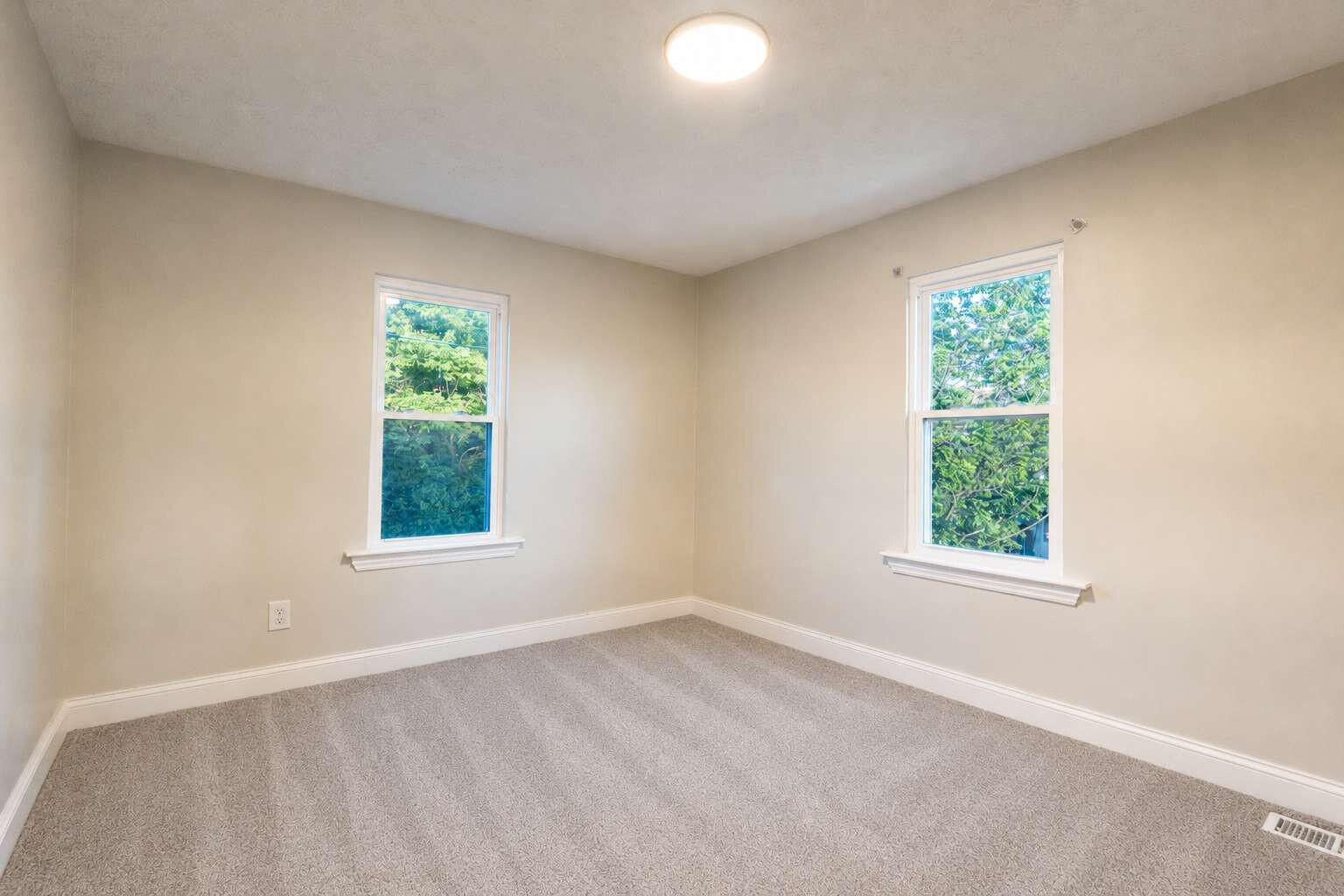 218 N Jackson Street Property Photo 11