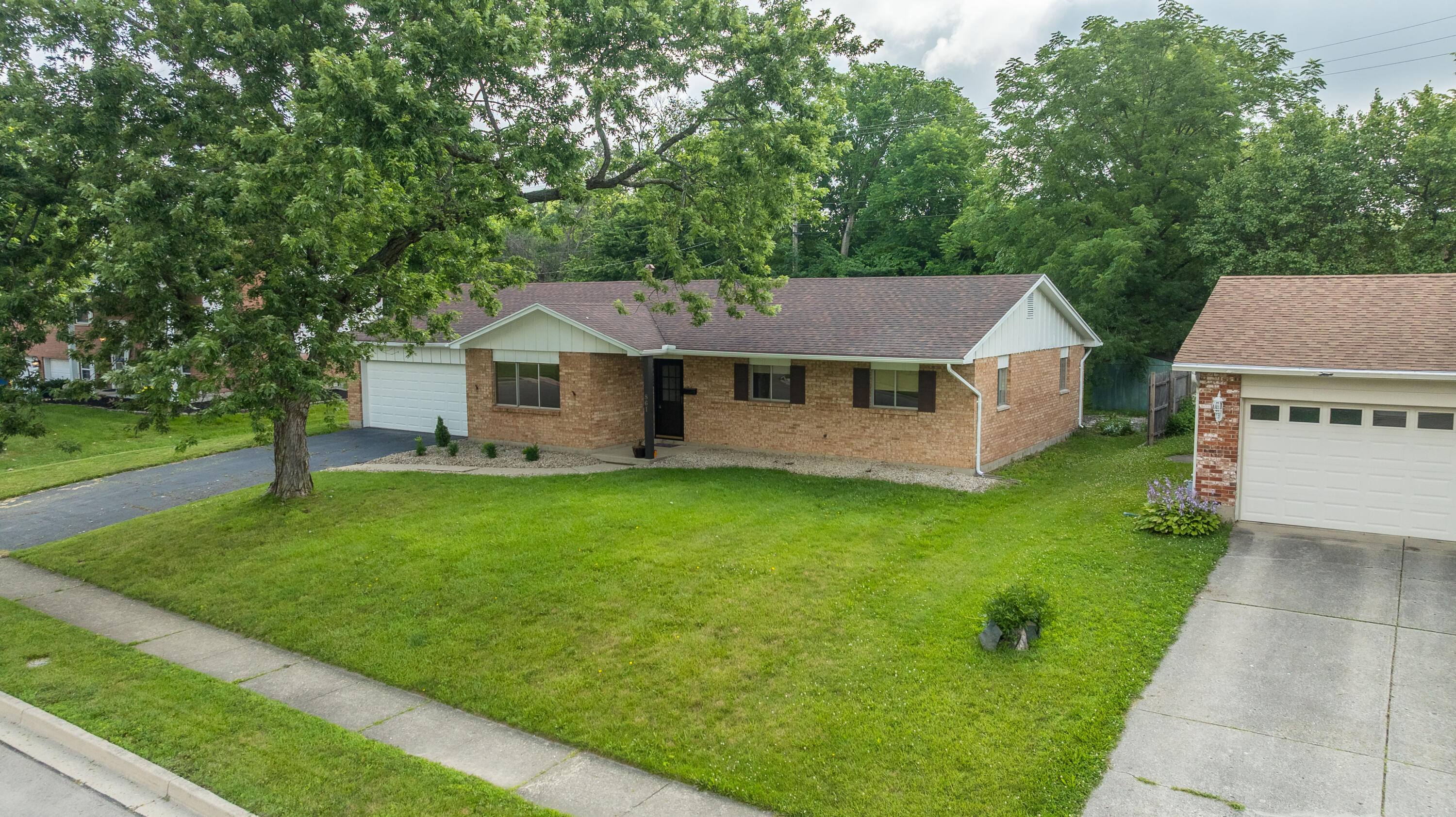 861 Kenbrook Drive Property Photo 8