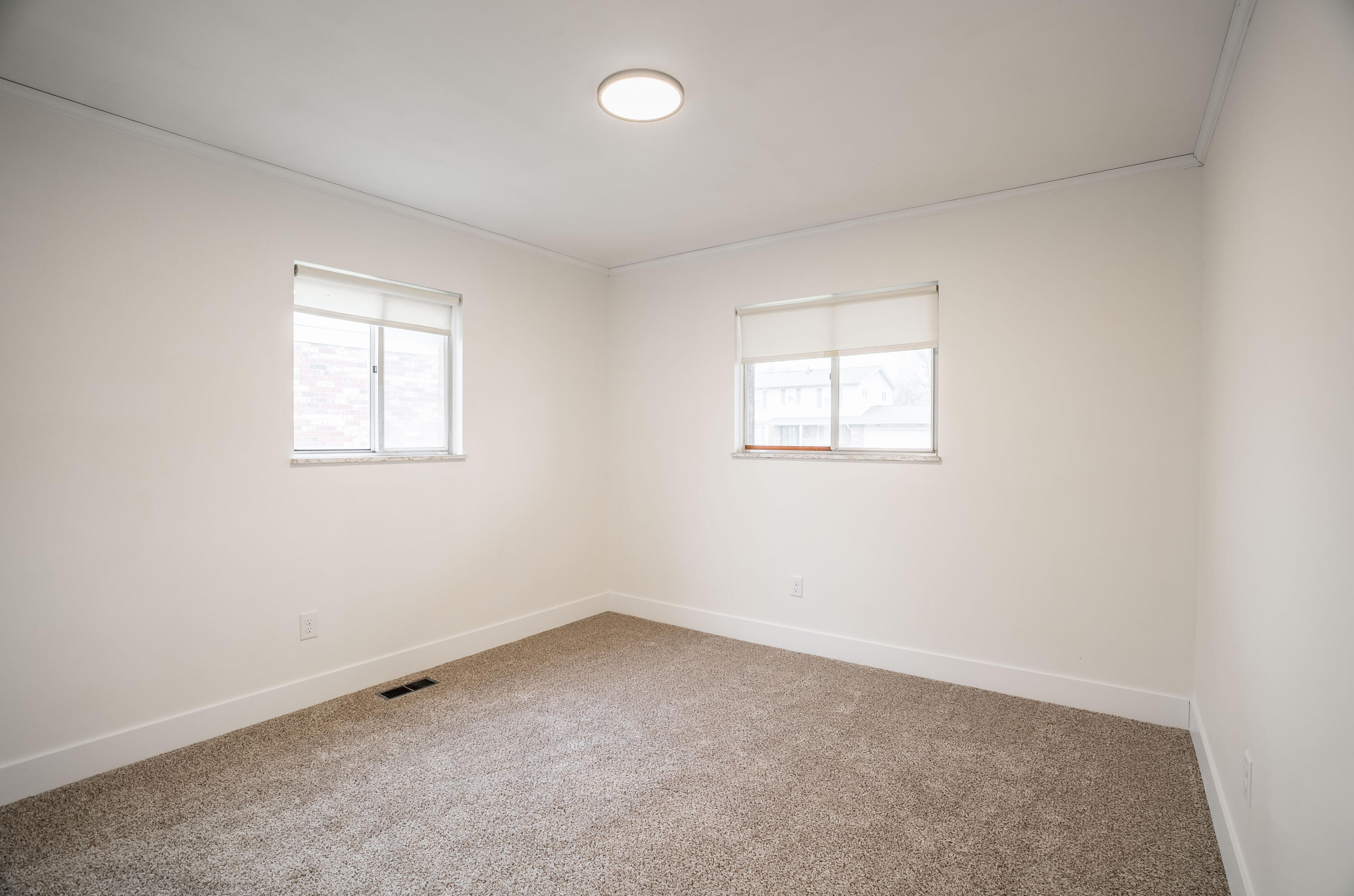 861 Kenbrook Drive Property Photo 18