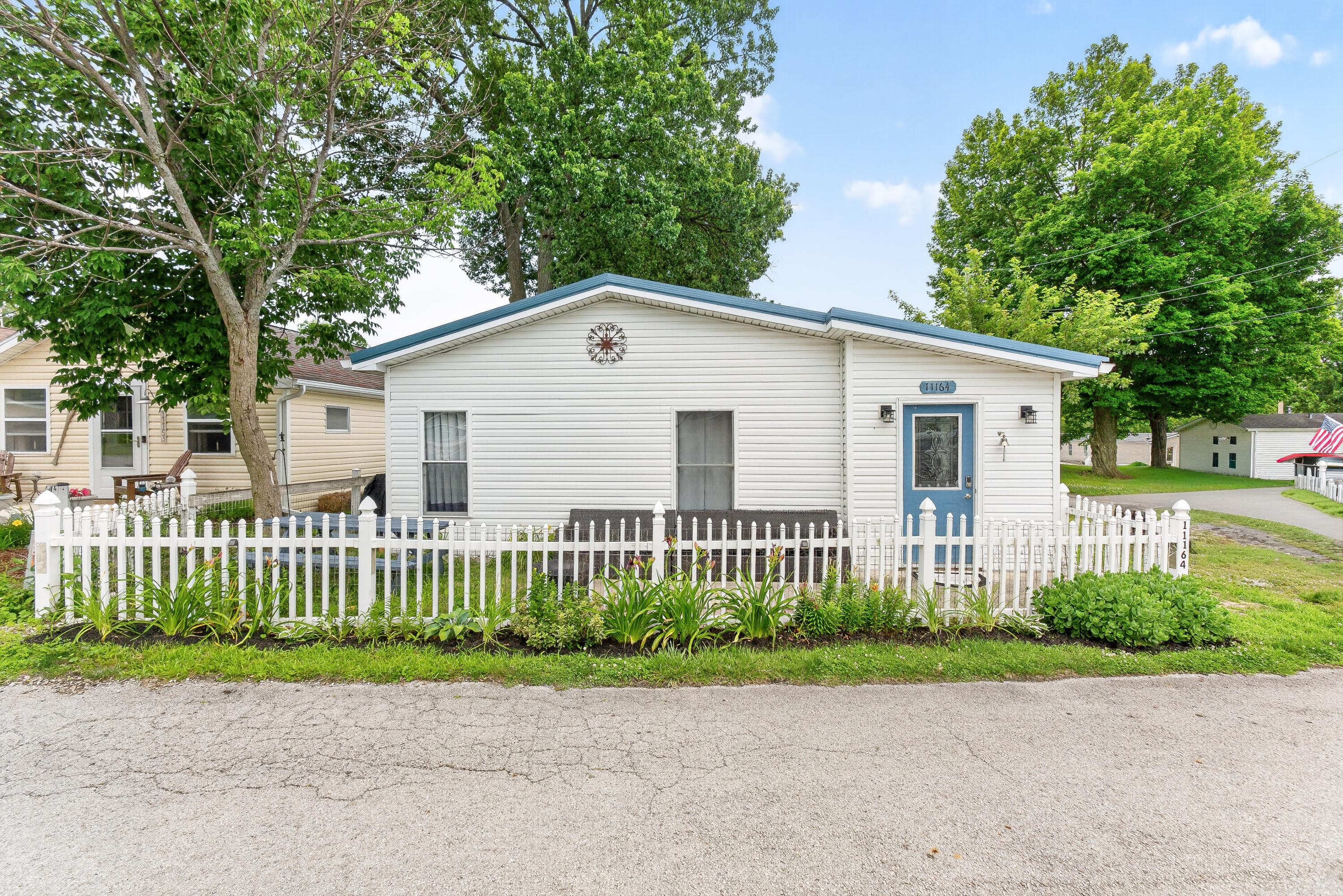 11164 Newland Drive Property Photo