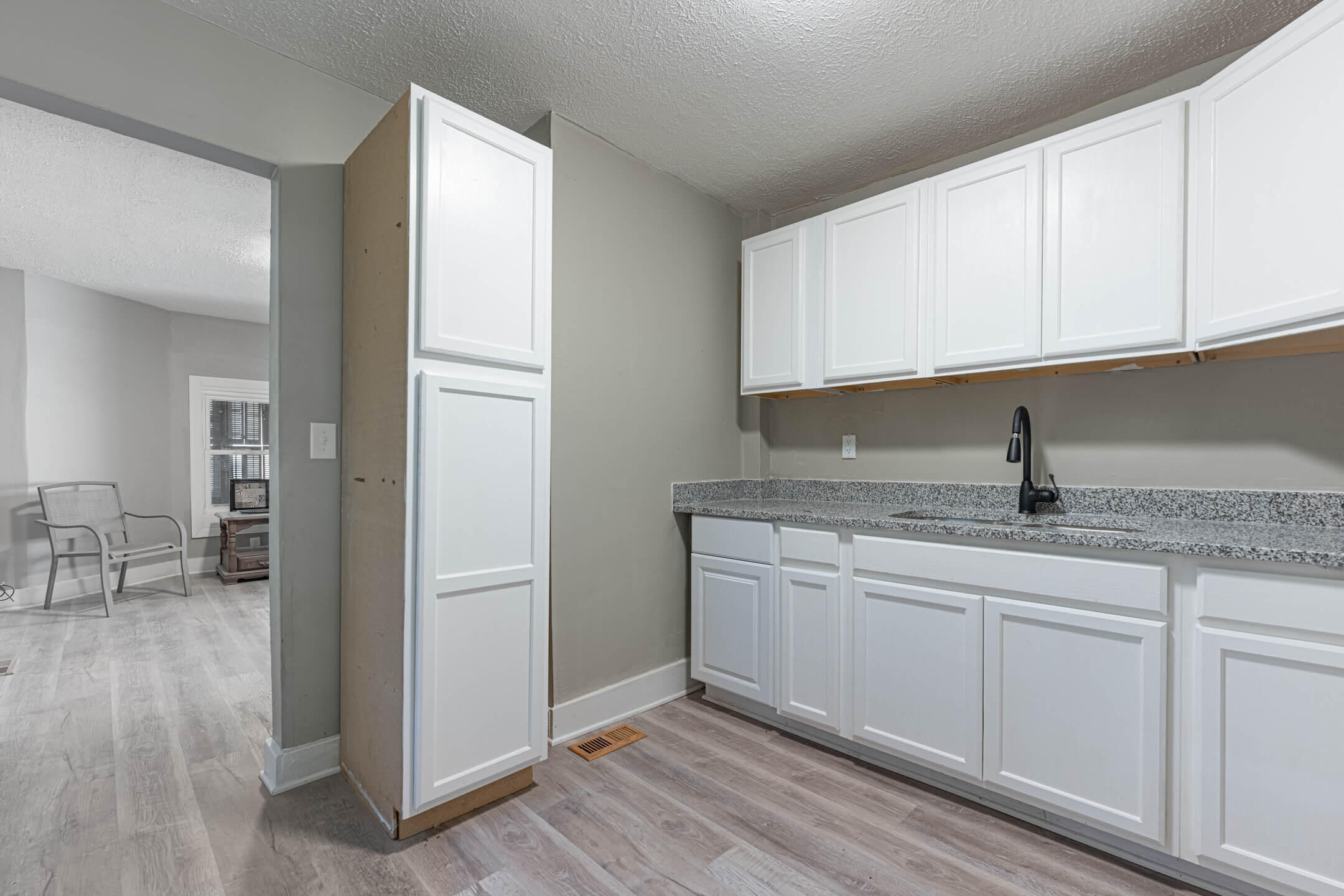 1120 Innisfallen Avenue Property Photo 8