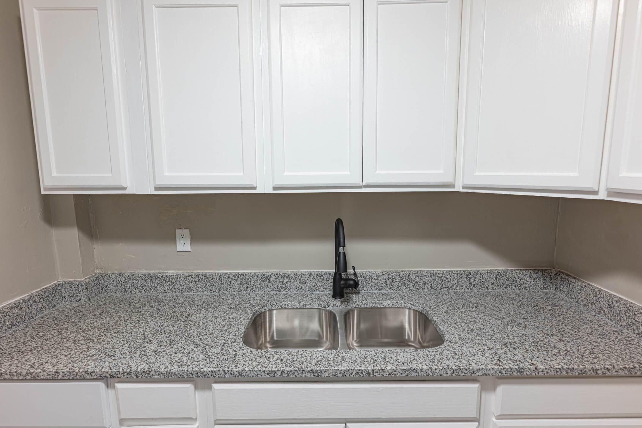 1120 Innisfallen Avenue Property Photo 10