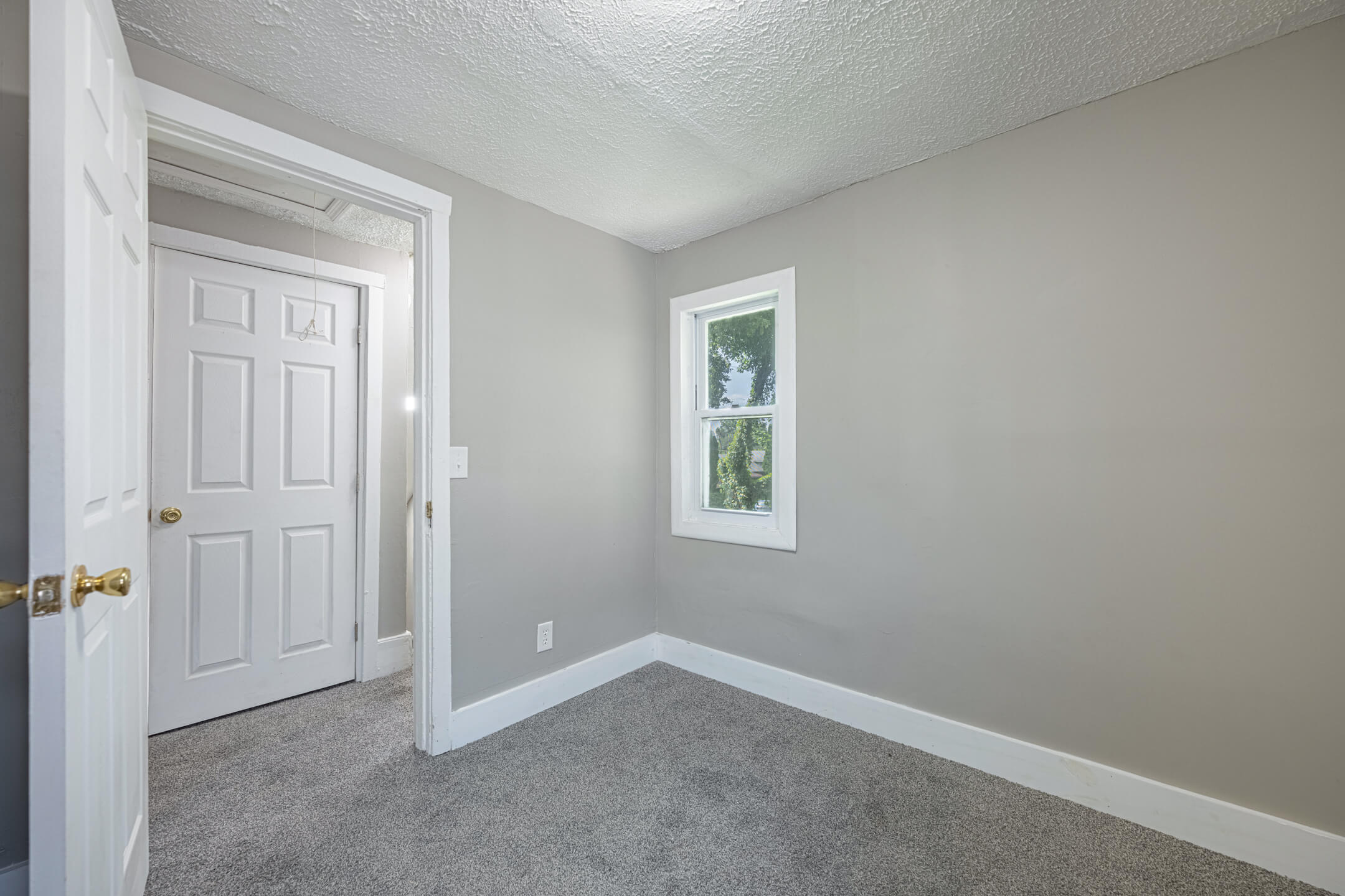 1120 Innisfallen Avenue Property Photo 13