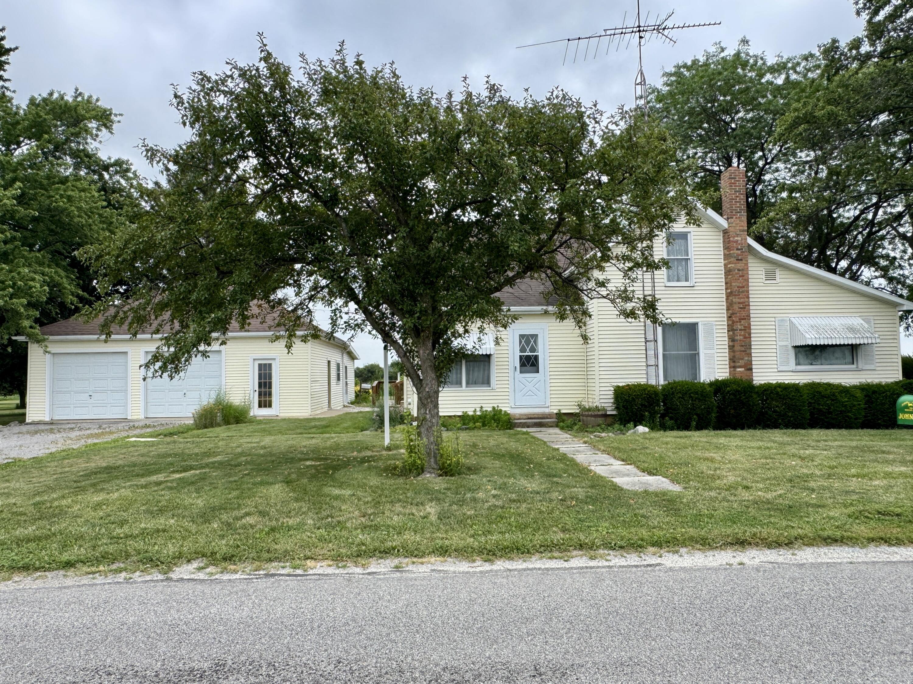 9910 Eichar Road Property Photo 1