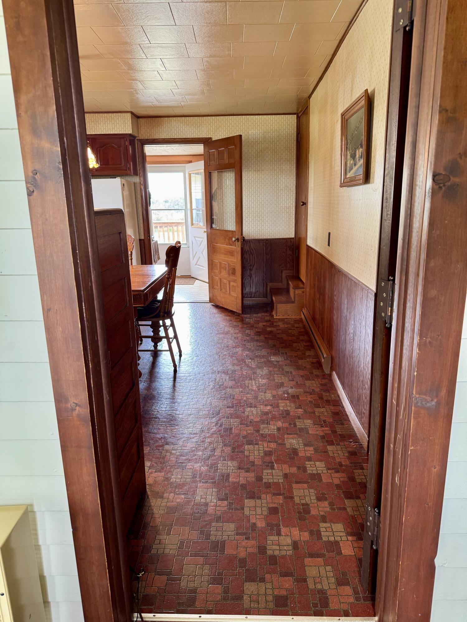 9910 Eichar Road Property Photo 6