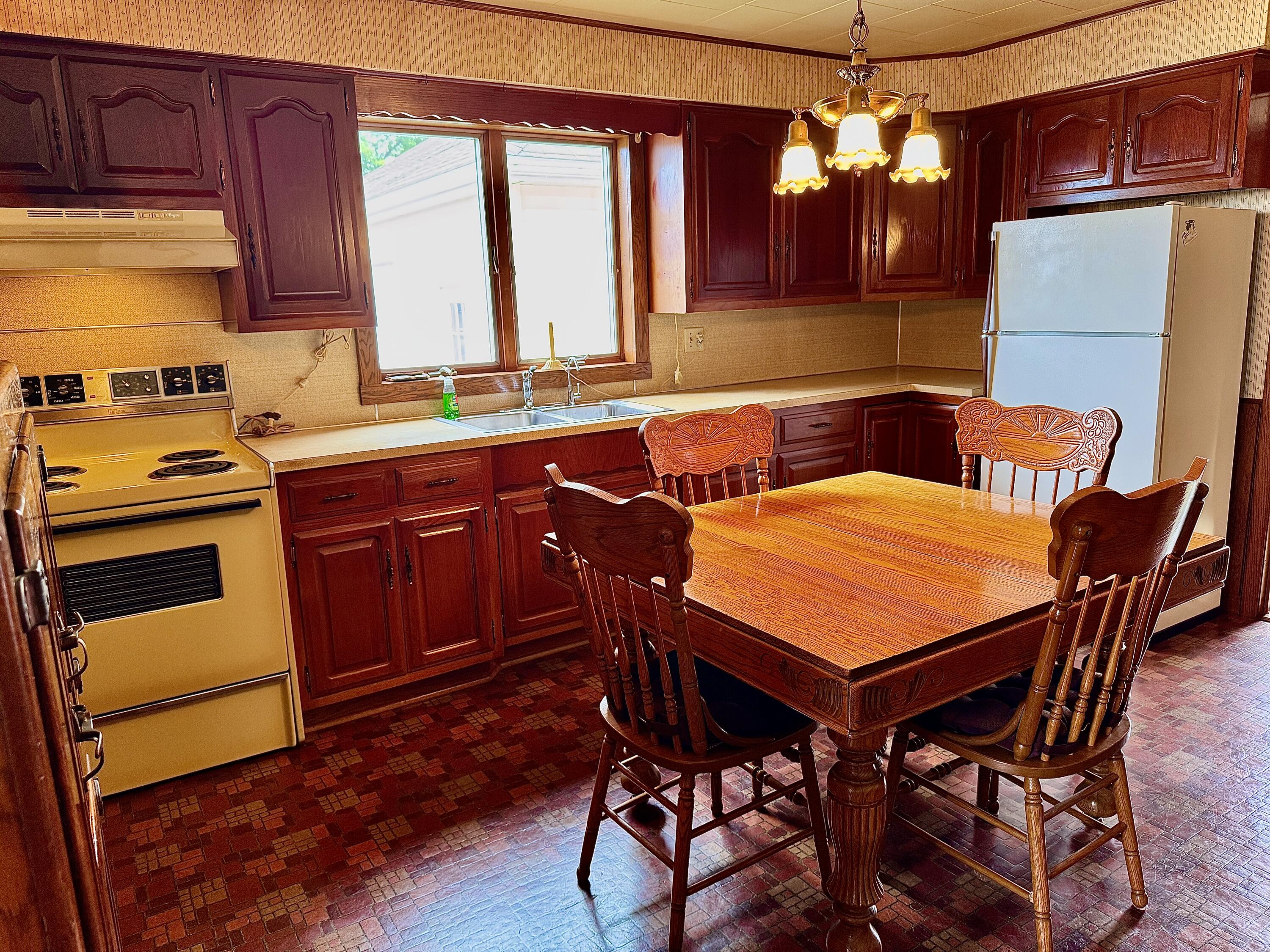 9910 Eichar Road Property Photo 14